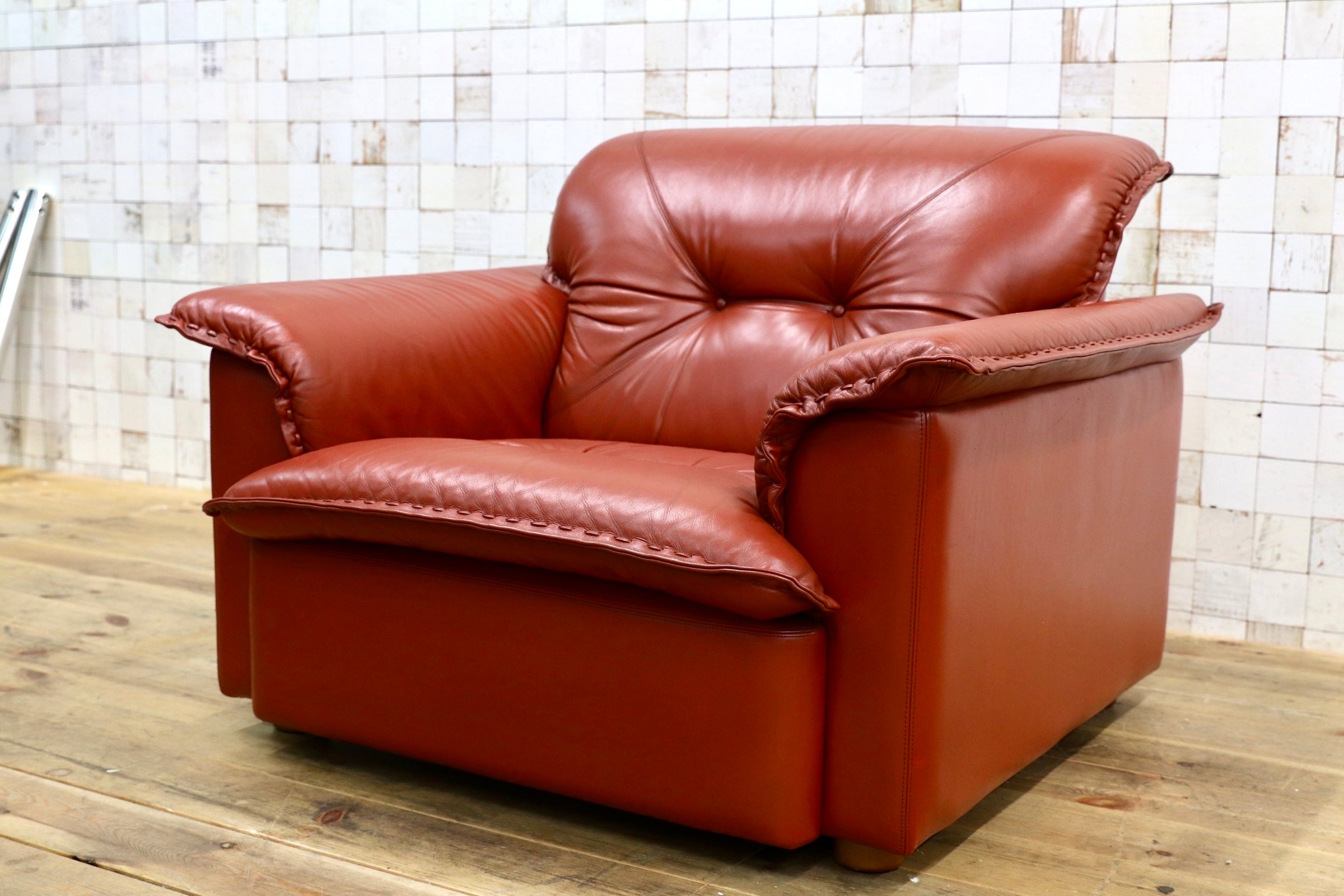 GMJN8B○FUJI FURNITURE / 冨士ファニチア 本革 1人掛けソファ シングルソファ アームチェア 応接ソファ 国産ヴィンテージ 80年代 リペア済