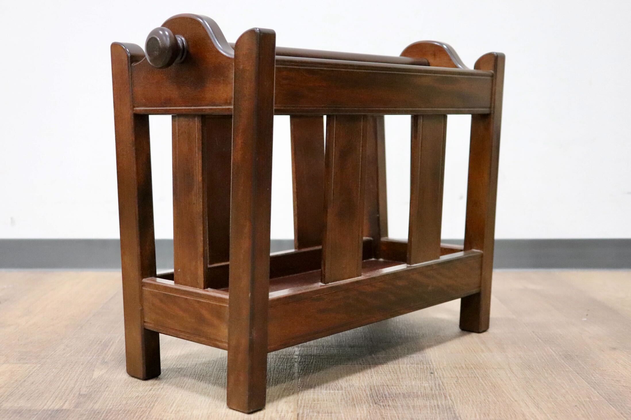 GMGH297○松本民芸家具 C型 マガジンラック 雑誌立て ミズメザクラ 無垢材 民芸家具 伝統工芸 和家具 レトロ 和モダン アンティーク 美品