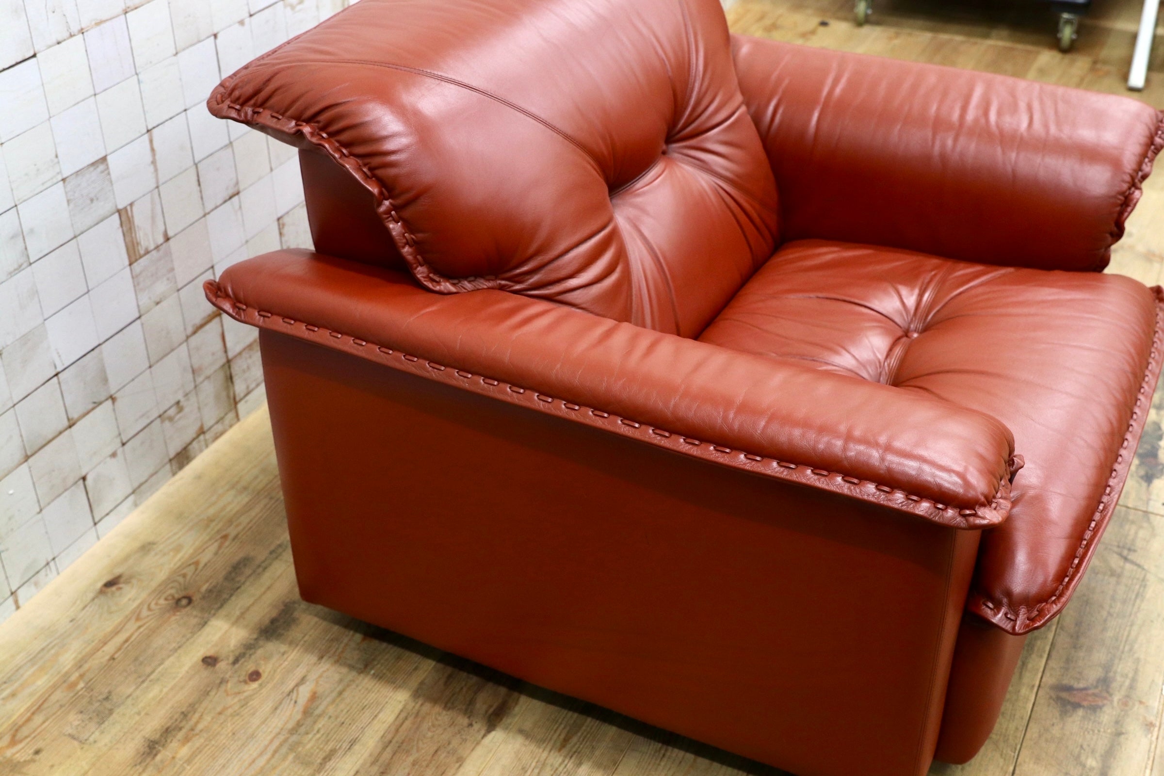 GMJN8B○FUJI FURNITURE / 冨士ファニチア 本革 1人掛けソファ シングルソファ アームチェア 応接ソファ 国産ヴィンテージ 80年代 リペア済