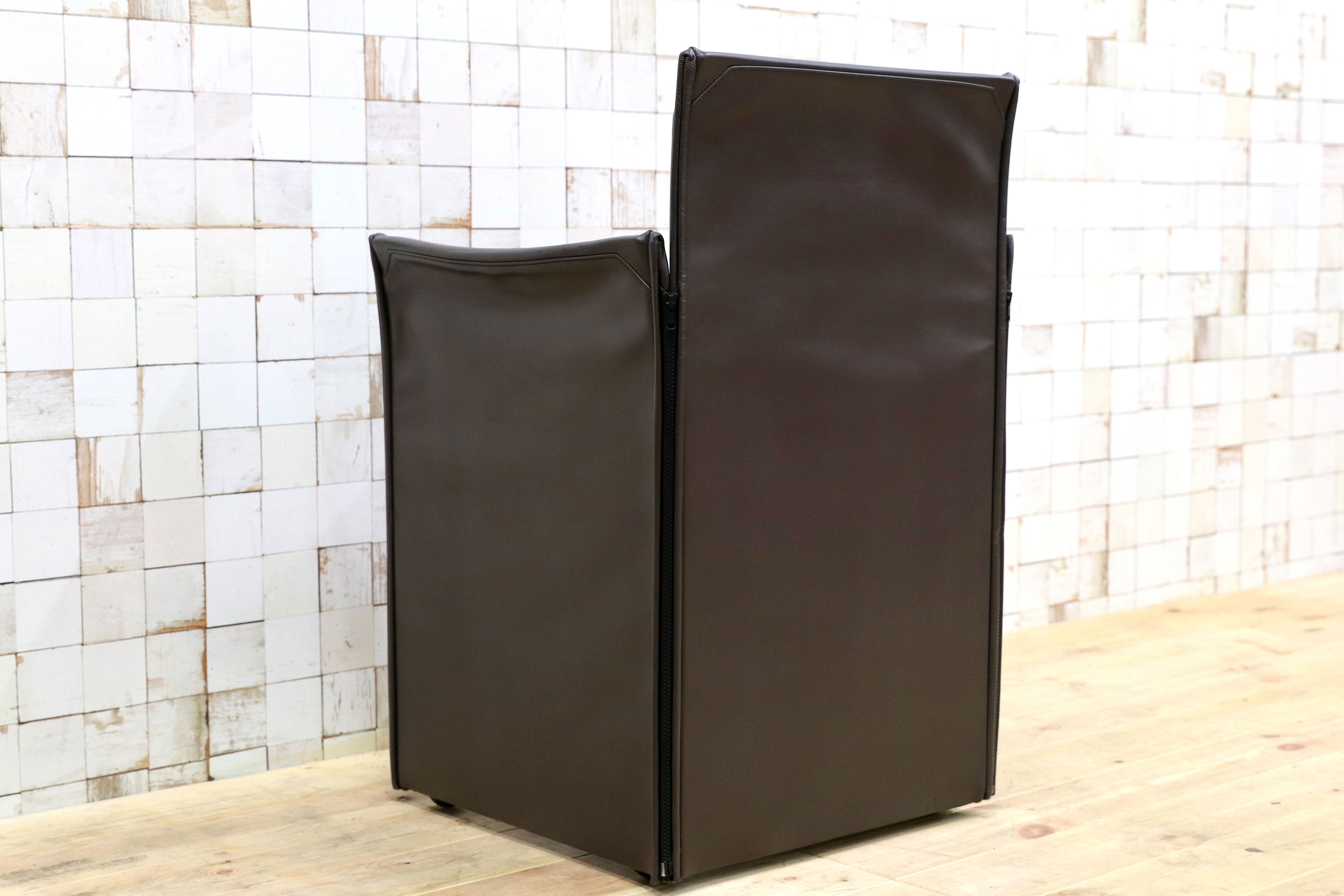 GMHK778C○Cassina / カッシーナ BREAK ブレーク 本革 レザー アームチェア 椅子 キャスター付き マリオ・ベリーニ イタリアモダン 約56万