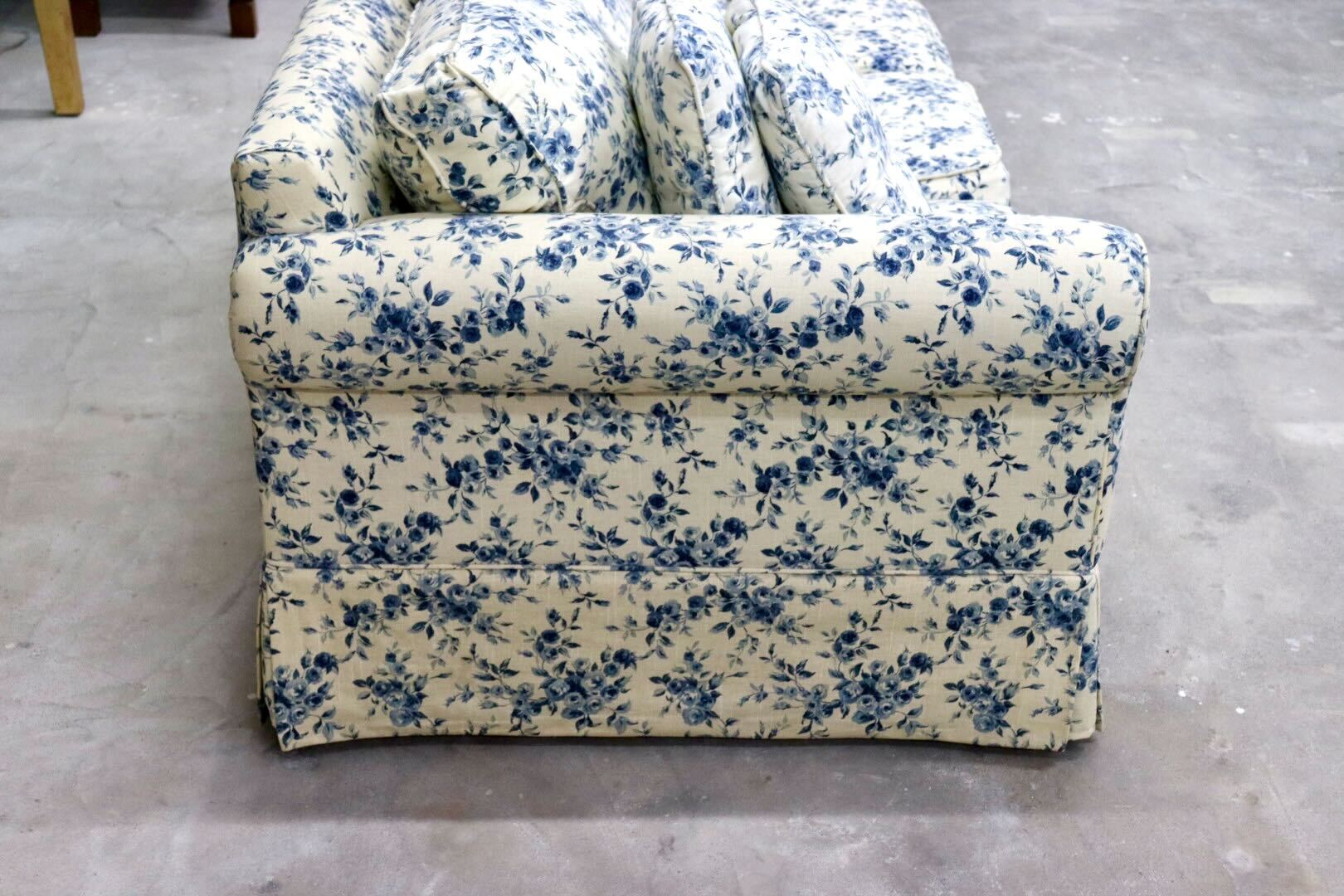 GMHK796○BAUHAUS / バウハウス ローラアシュレイ取扱い 3人掛けソファ トリプルソファ ファブリック エレガント 高級家具 長椅子