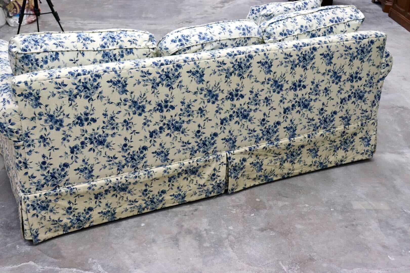 GMHK796○BAUHAUS / バウハウス ローラアシュレイ取扱い 3人掛けソファ トリプルソファ ファブリック エレガント 高級家具 長椅子