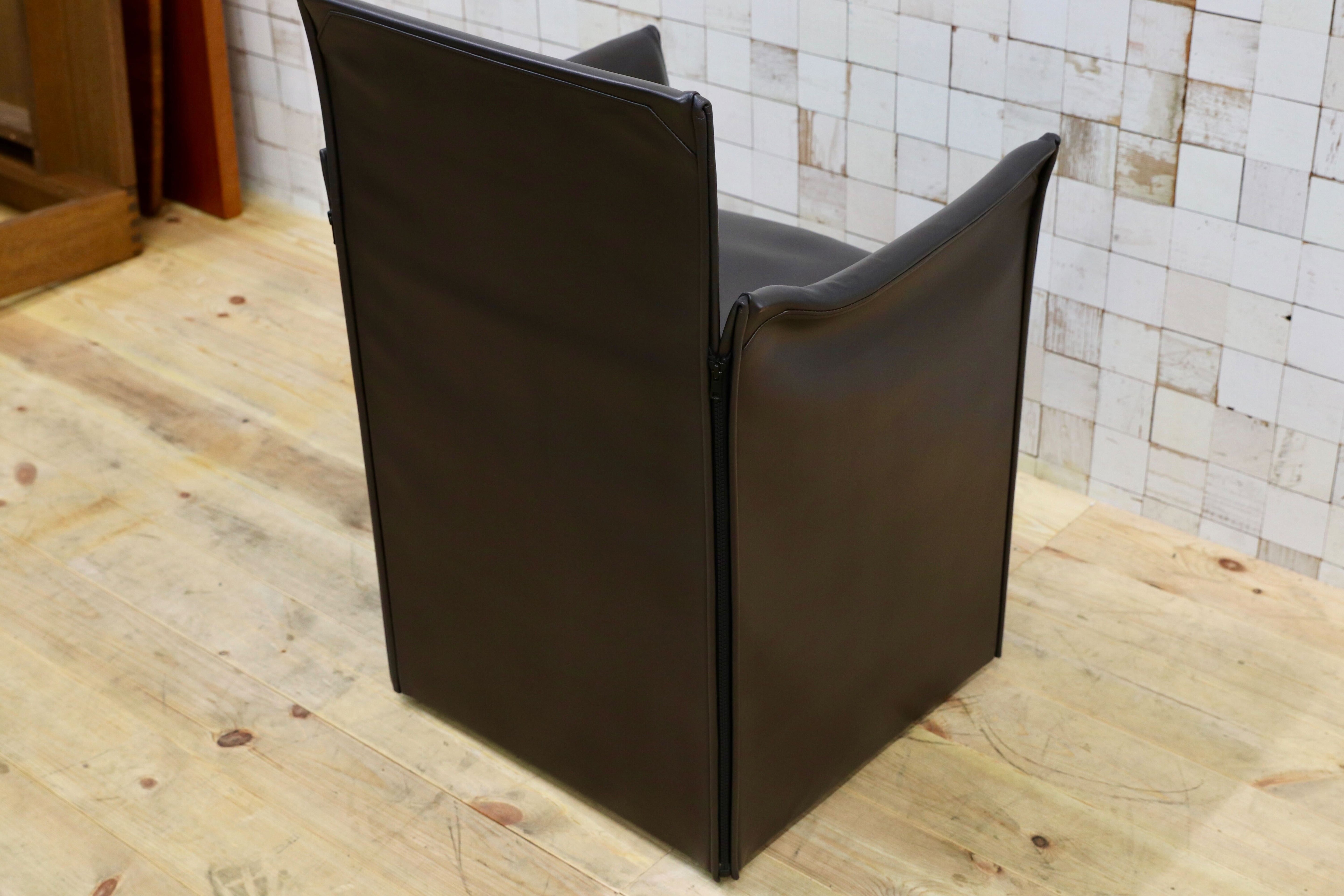 GMHK778D○Cassina / カッシーナ BREAK ブレーク 本革 レザー アームチェア 椅子 キャスター付き マリオ・ベリーニ イタリアモダン 約56万