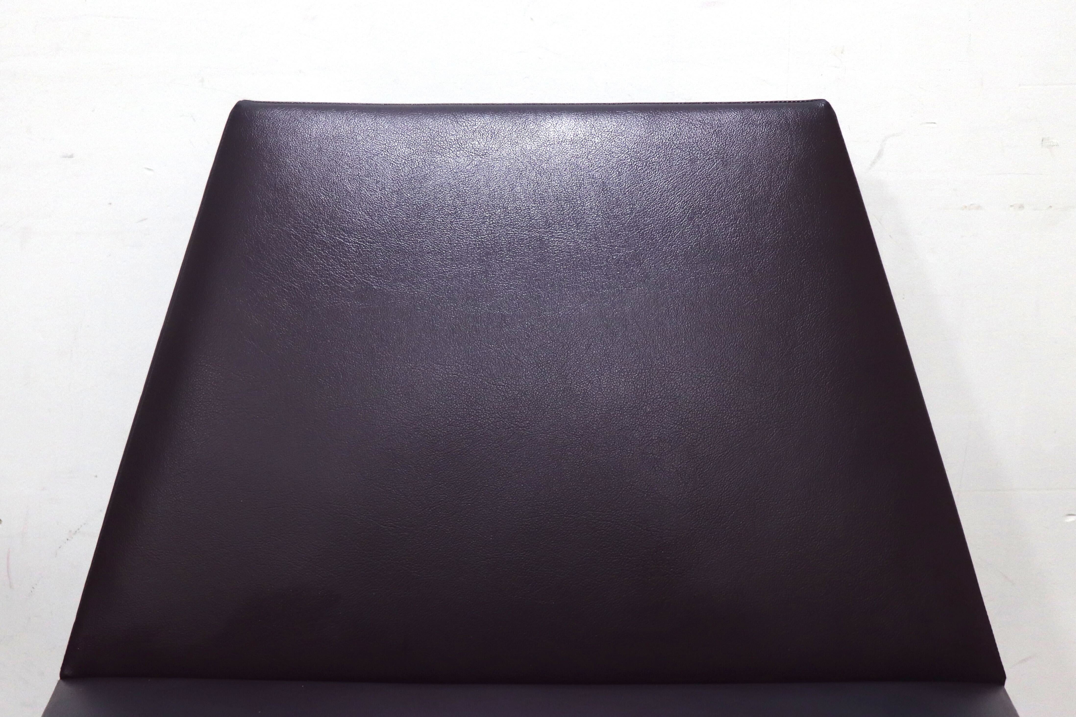 GMHH135B○Cassina ixc / カッシーナイクスシー ラウンジチェア システムチェア 椅子 1人掛けソファ ロビー レザー イタリア ポストモダン