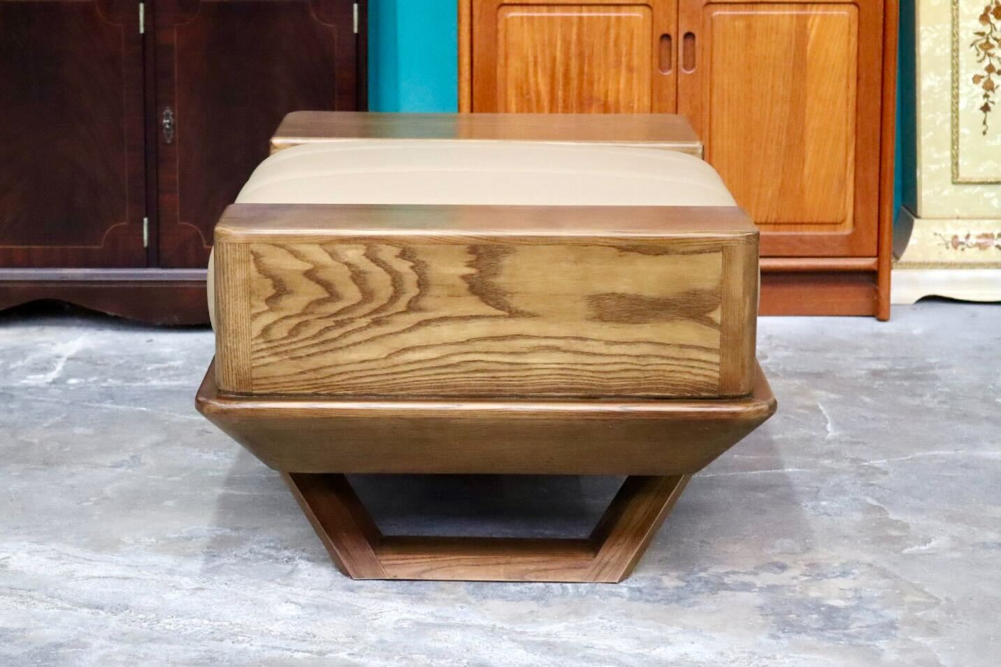 GMIS273○シングルソファ 1人掛けソファ ベンチ 椅子 本革 引き出し 収納付き 木製 無垢材 彫り クラシック アジアン 展示品