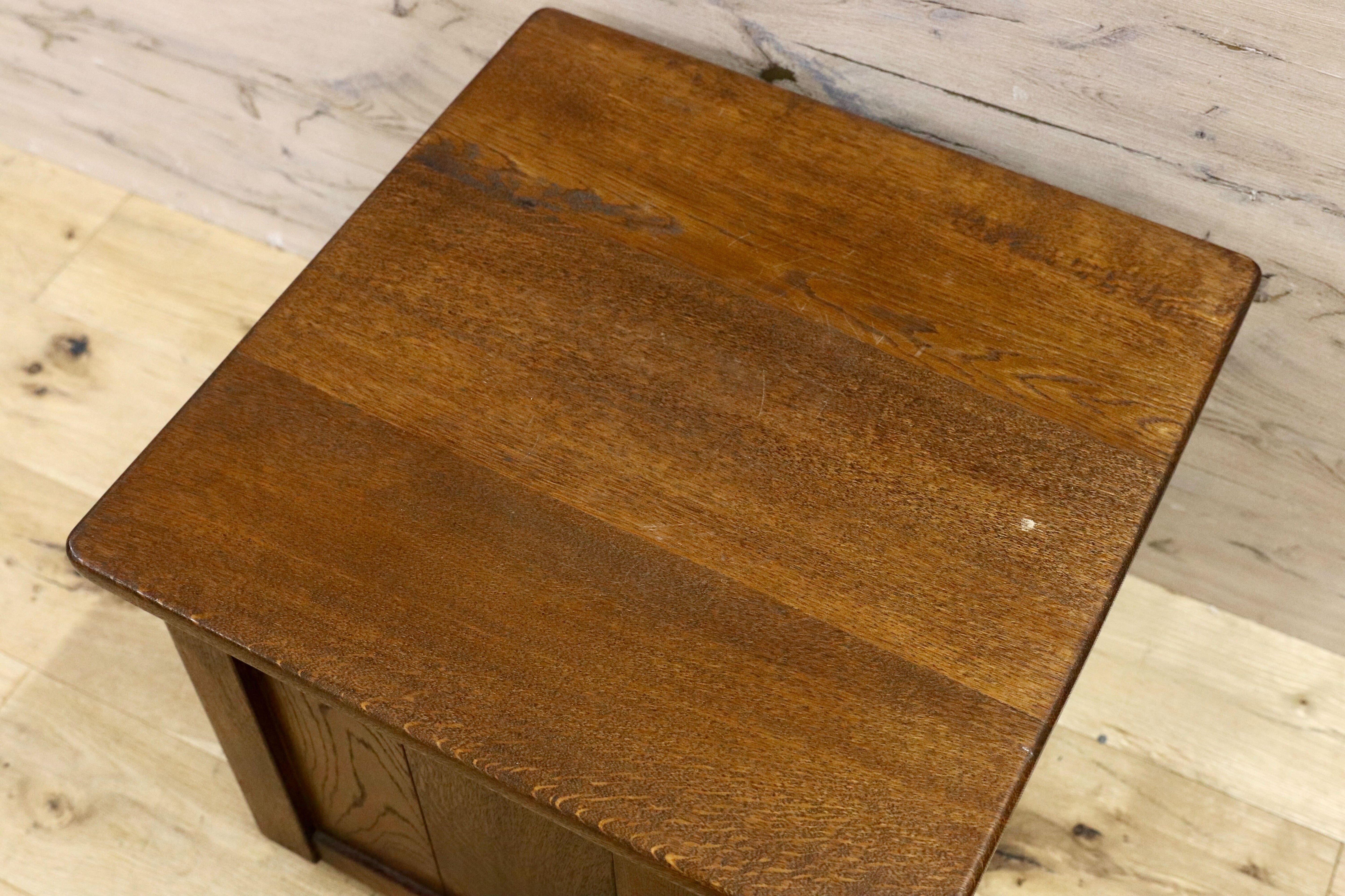 GMHN208C○オーク無垢材 収納付き スツール ボックス チェア キャスター付き 西洋 英国 オランダ ダッチカントリー アンティーク