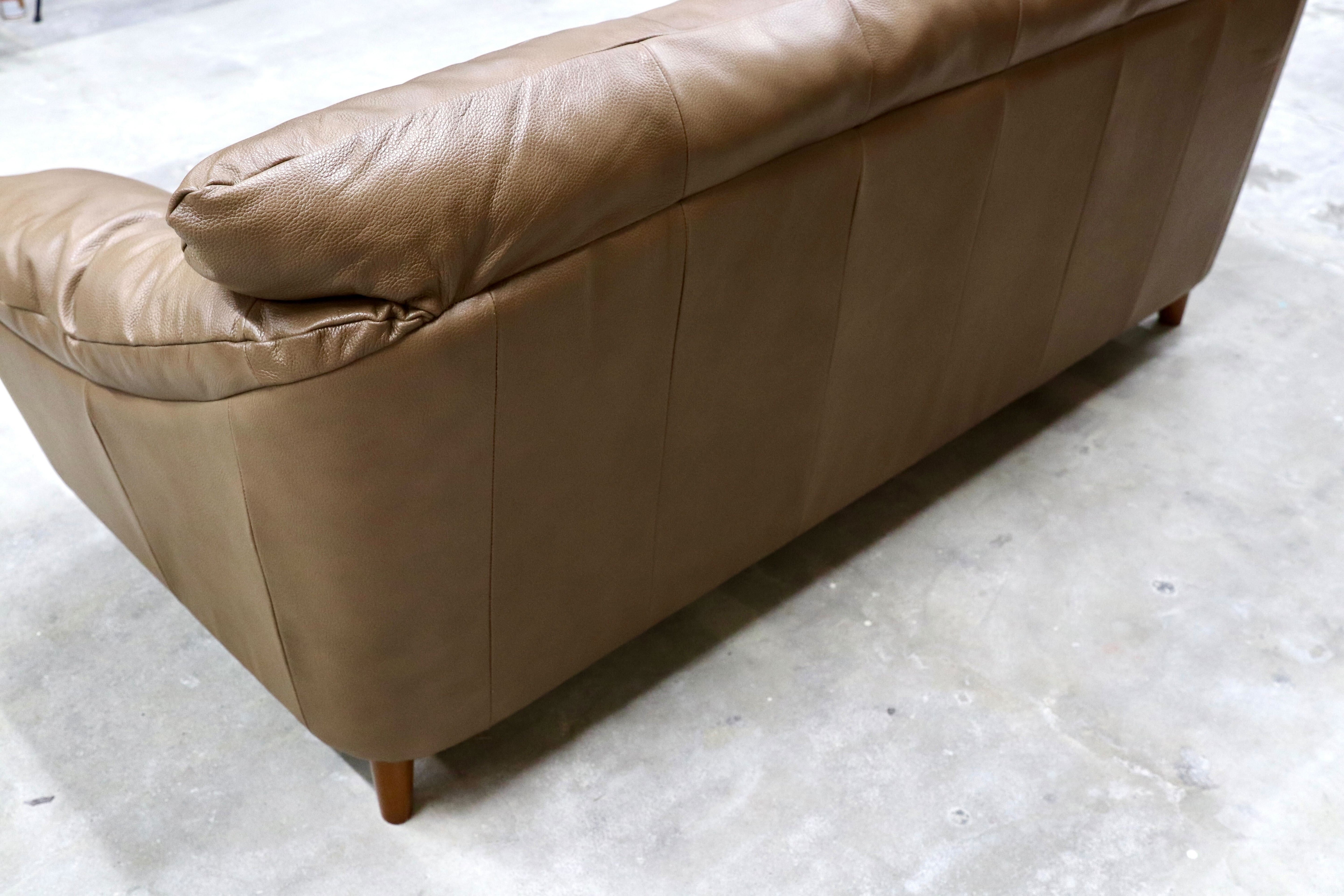 GMHK731○TWO-ONE STYLE ナフコ 3人掛けソファ トリプルソファ 本革 ブラウン 長椅子 約16万