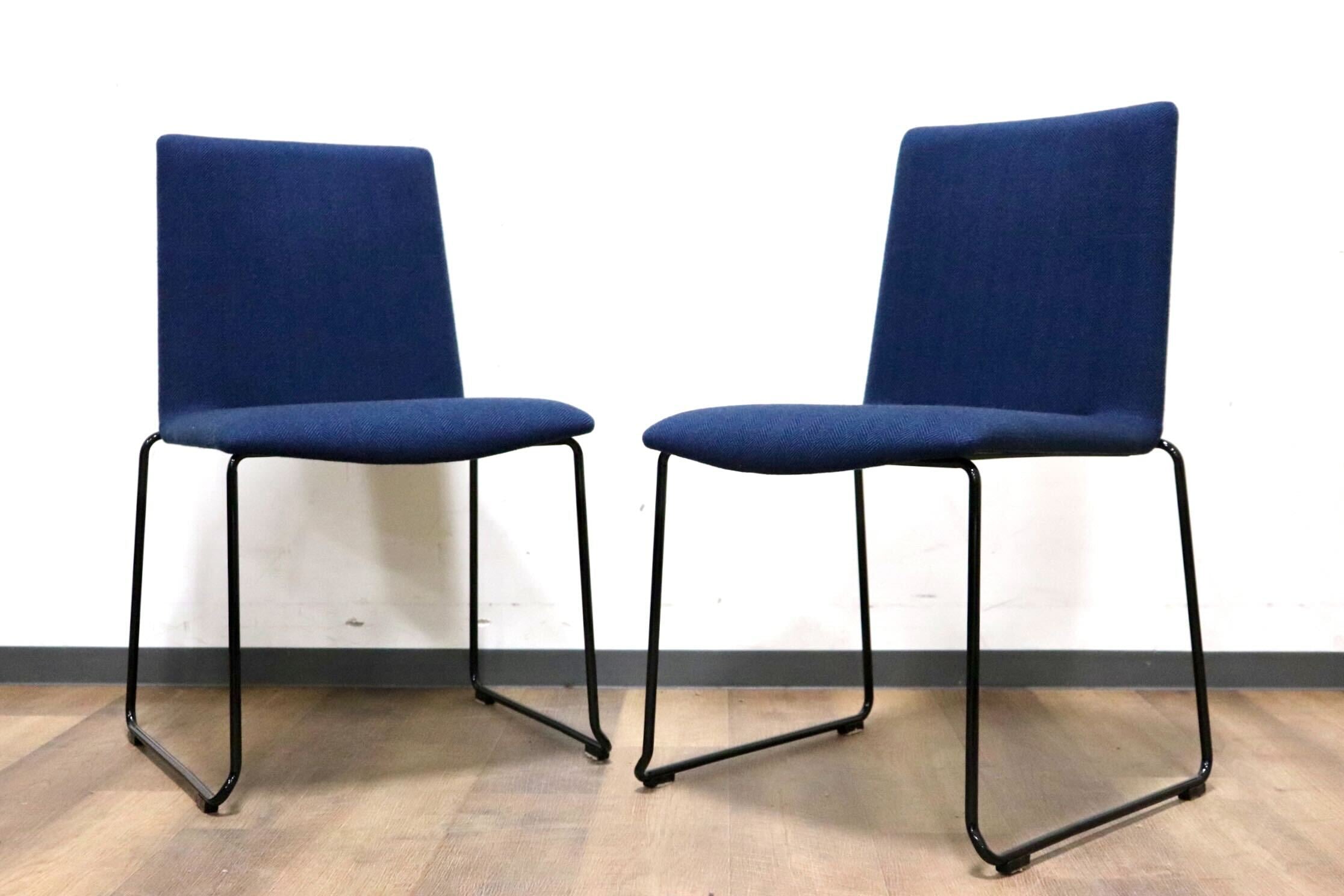 GMHH253B○AD CORE / エーディコア MD-202 ダイニングチェア スタッキング ファブリック ネイビー スチールレッグ 約11万 展示品