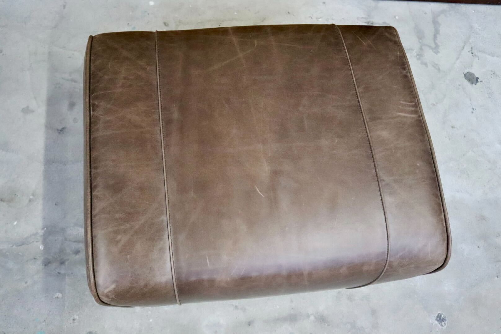 GMIK558C○Pottery Barn / ポッタリーバーン マンハッタンレザー オットマン スツール 本革 アメリカ ヴィンテージ