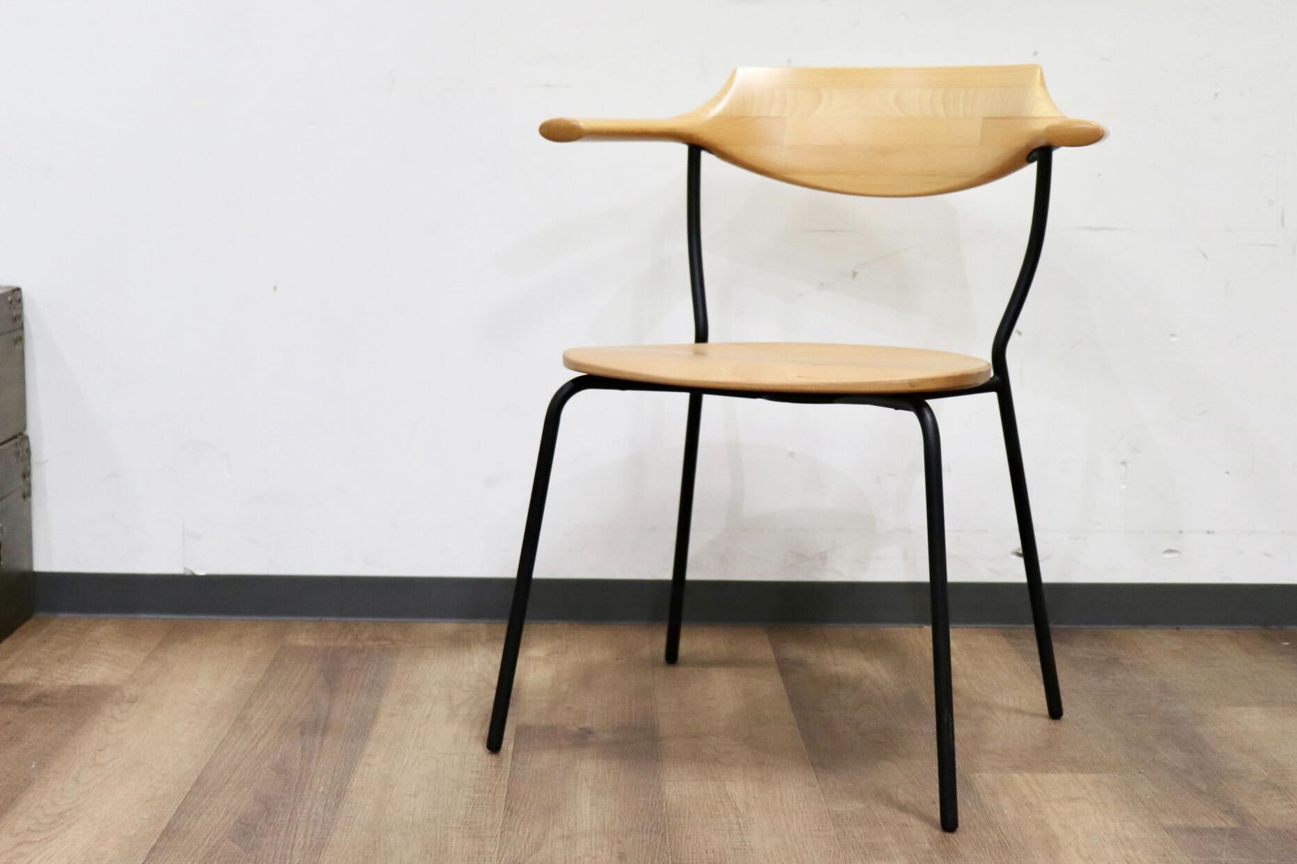 GMHO132A○アトリエ木馬 / ATELIER MOKUBA TRI chair トライチェア アームチェア 椅子 ビーチ無垢材 定価9.7万