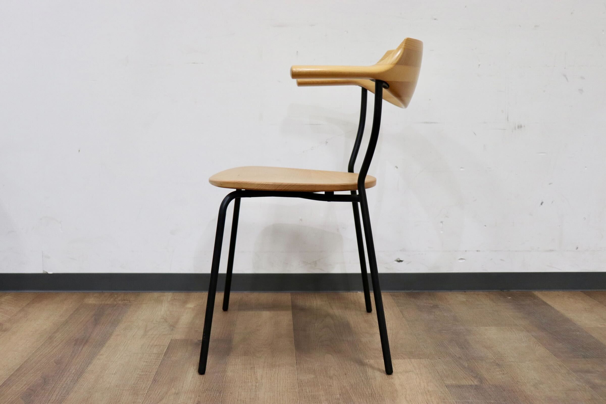 GMHO132A○アトリエ木馬 / ATELIER MOKUBA TRI chair トライチェア アームチェア 椅子 ビーチ無垢材 定価9.7万