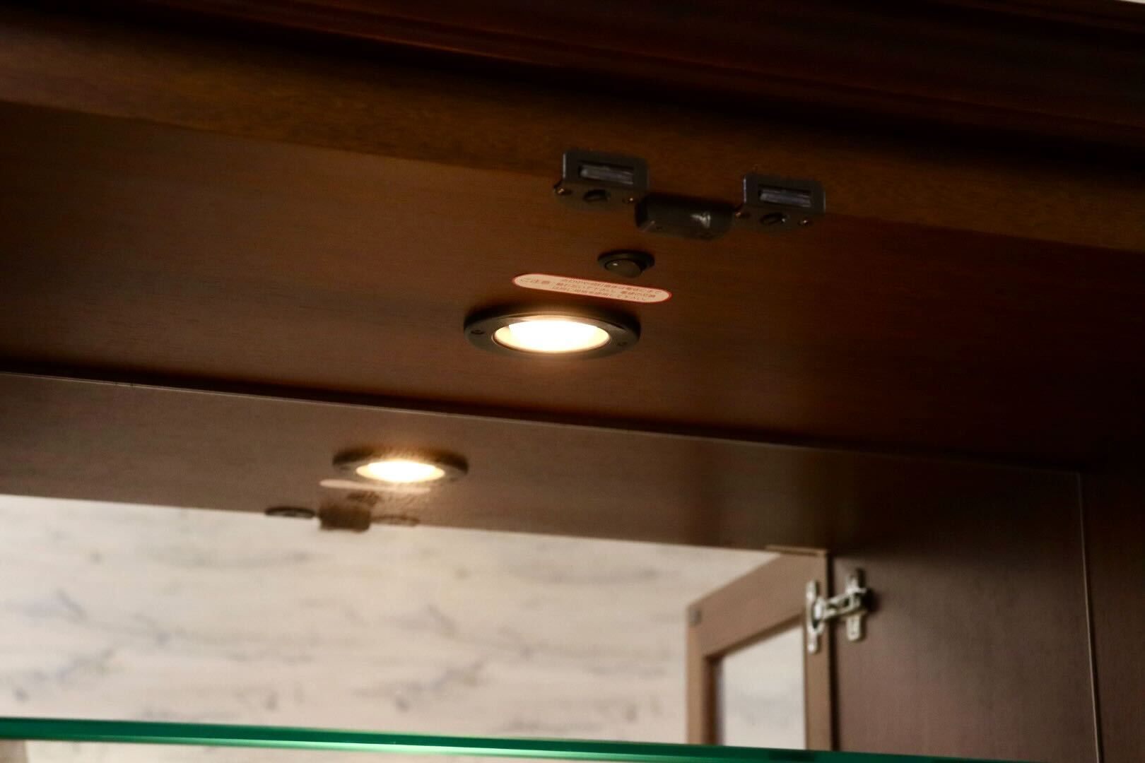 GMHS578○maruni / マルニ 地中海 キュリオケース 飾り棚 ハイボード キャビネット マホガニー材 ヨーロピアン 定価約35.8万