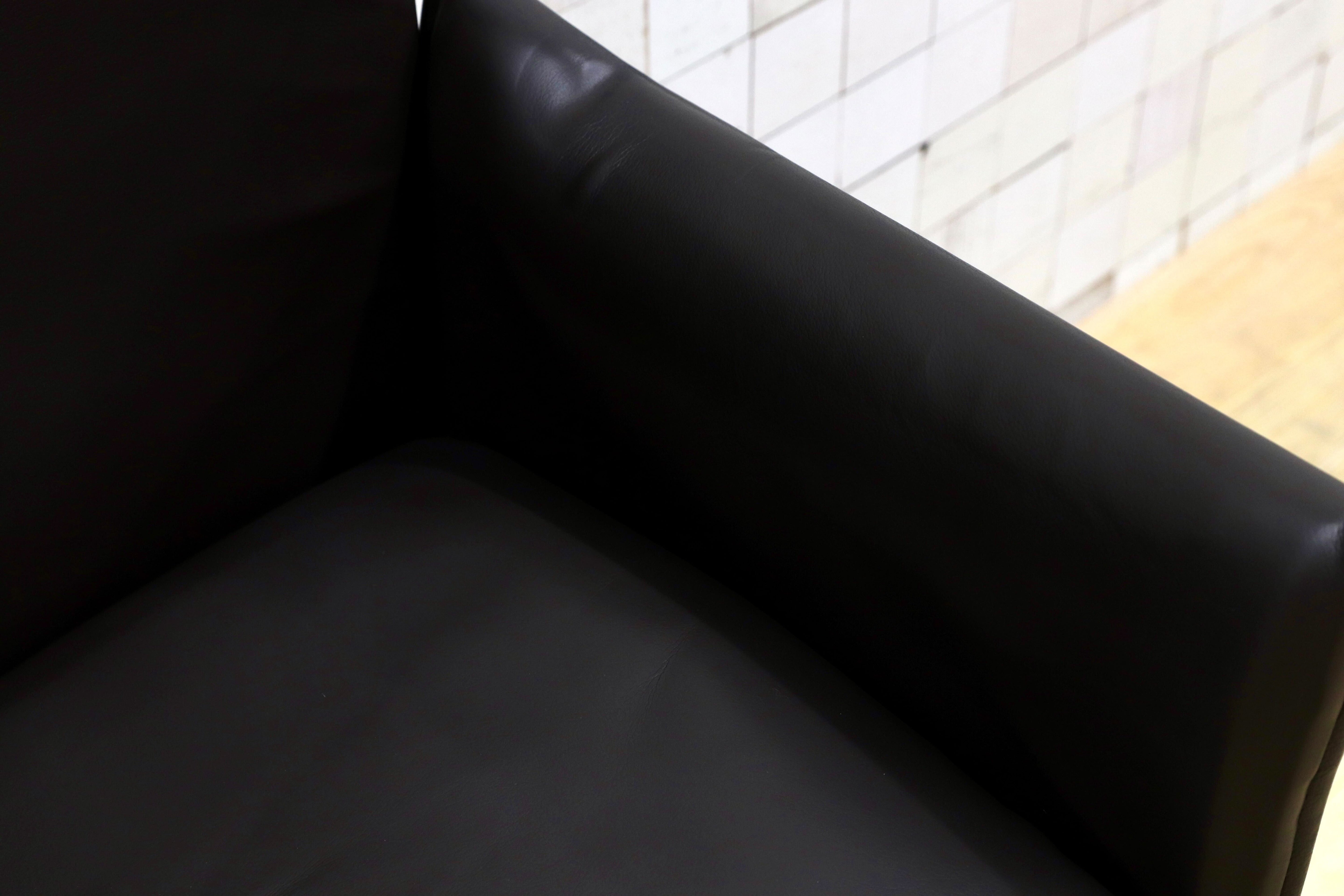 GMHK778E○Cassina / カッシーナ BREAK ブレーク 本革 レザー アームチェア 椅子 キャスター付き マリオ・ベリーニ イタリアモダン 約56万