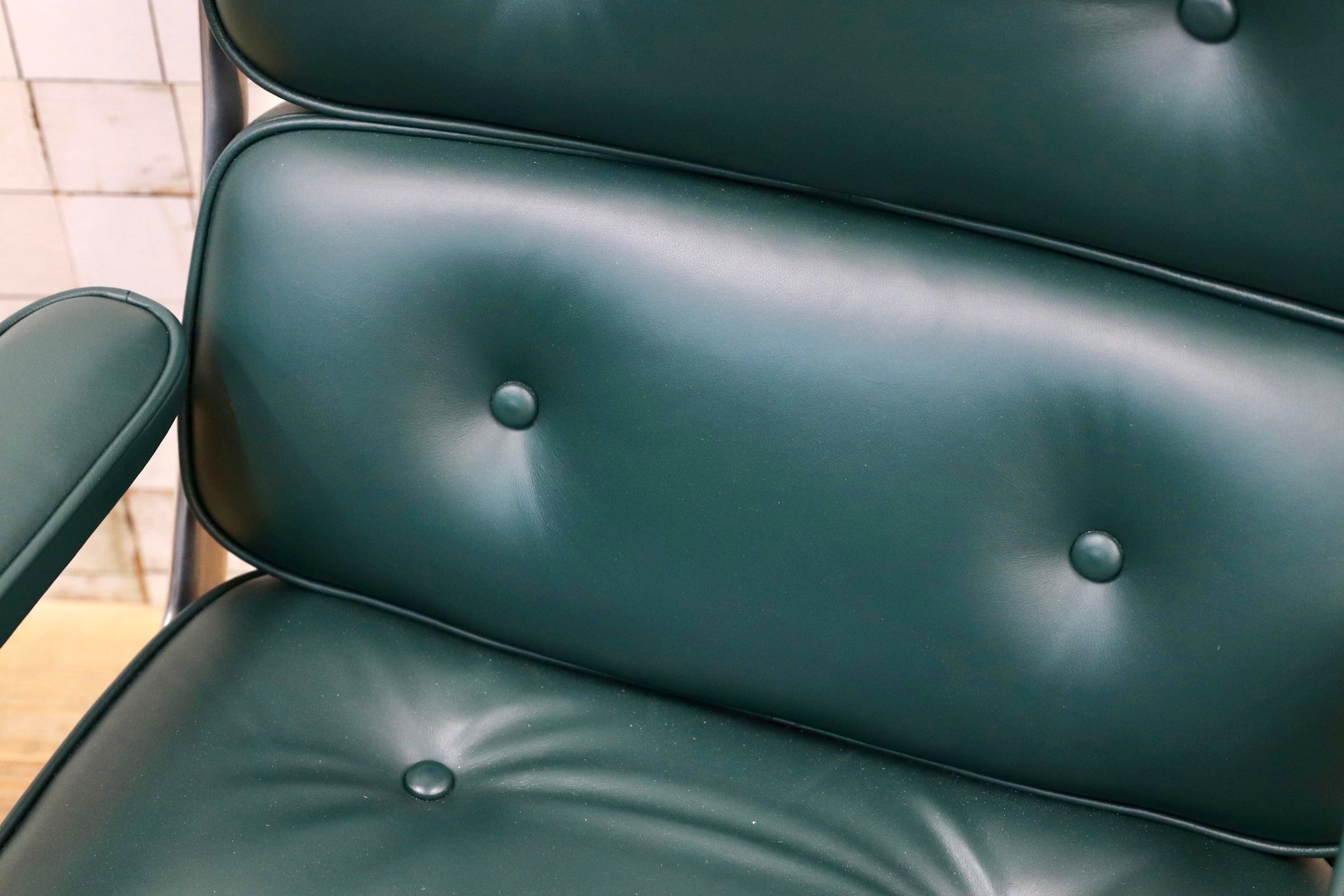 GMJO87B○Herman Miller / ハーマンミラー イームズ エグゼクティブチェア タイムライフチェア 本革 グリーン チャールズ&レイ 定価約95万