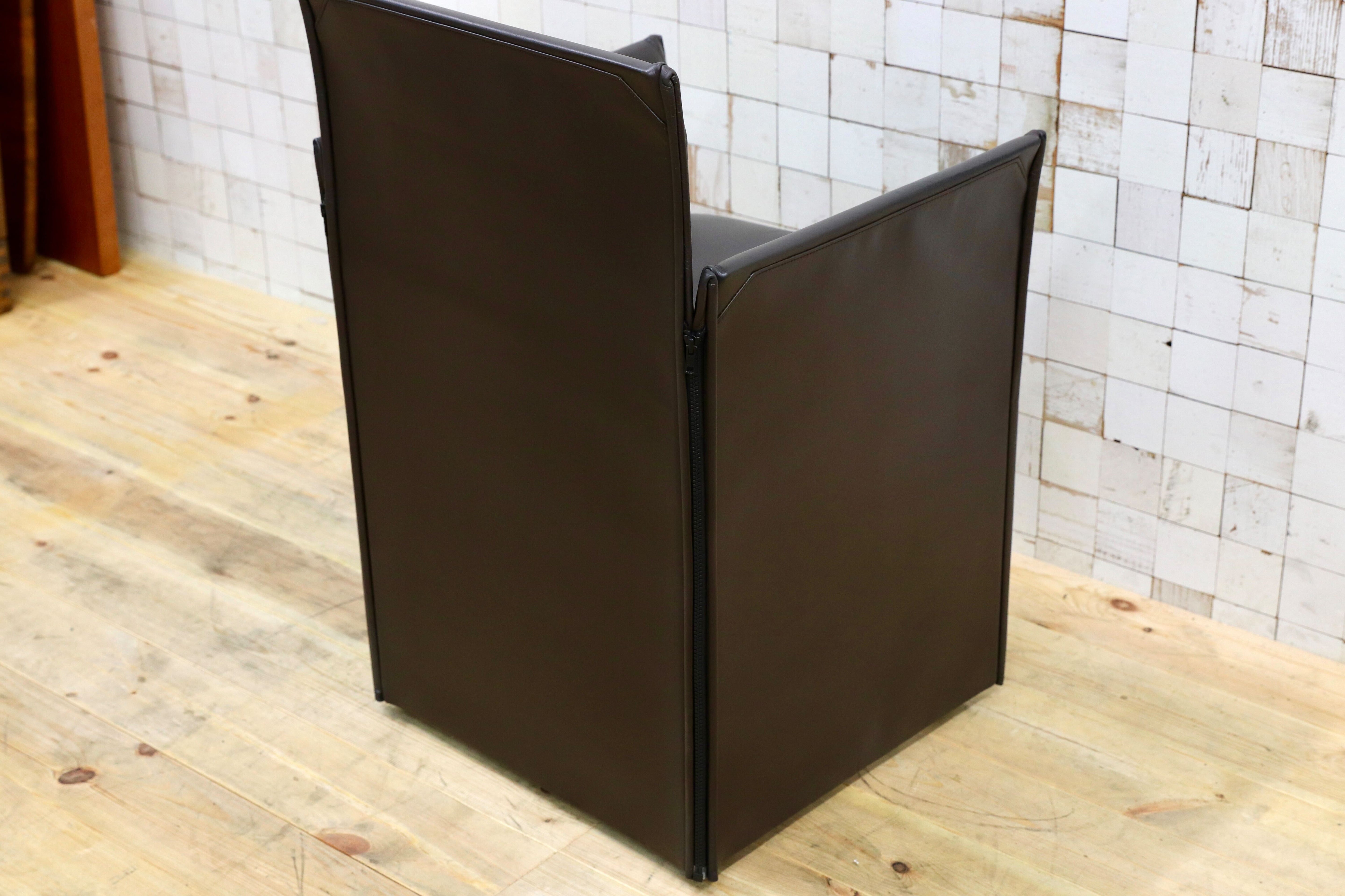 GMHK778E○Cassina / カッシーナ BREAK ブレーク 本革 レザー アームチェア 椅子 キャスター付き マリオ・ベリーニ イタリアモダン 約56万