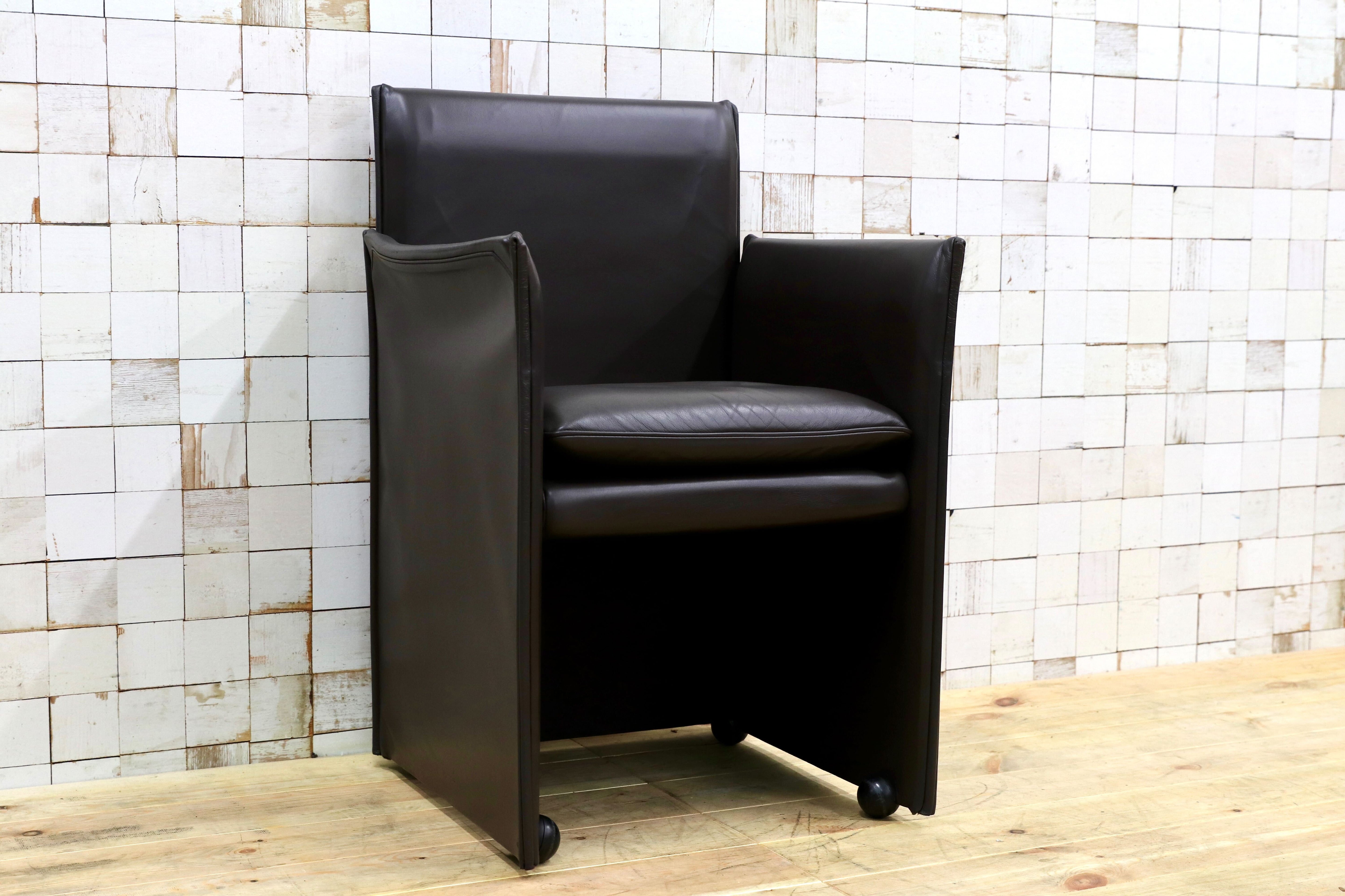 GMHK778F○Cassina / カッシーナ BREAK ブレーク 本革 レザー アームチェア 椅子 キャスター付き マリオ・ベリーニ イタリアモダン 約56万