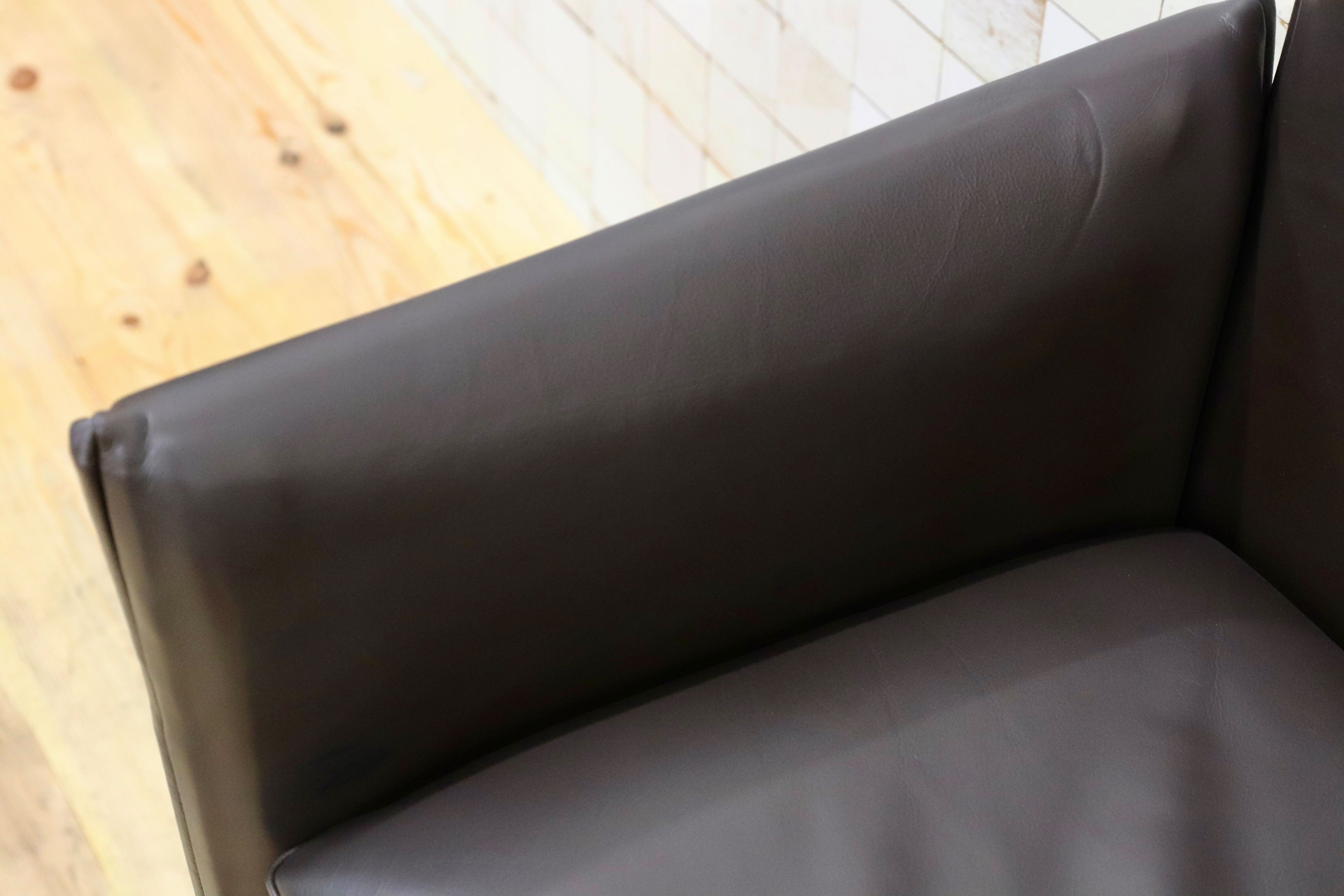 GMHK778F○Cassina / カッシーナ BREAK ブレーク 本革 レザー アームチェア 椅子 キャスター付き マリオ・ベリーニ イタリアモダン 約56万