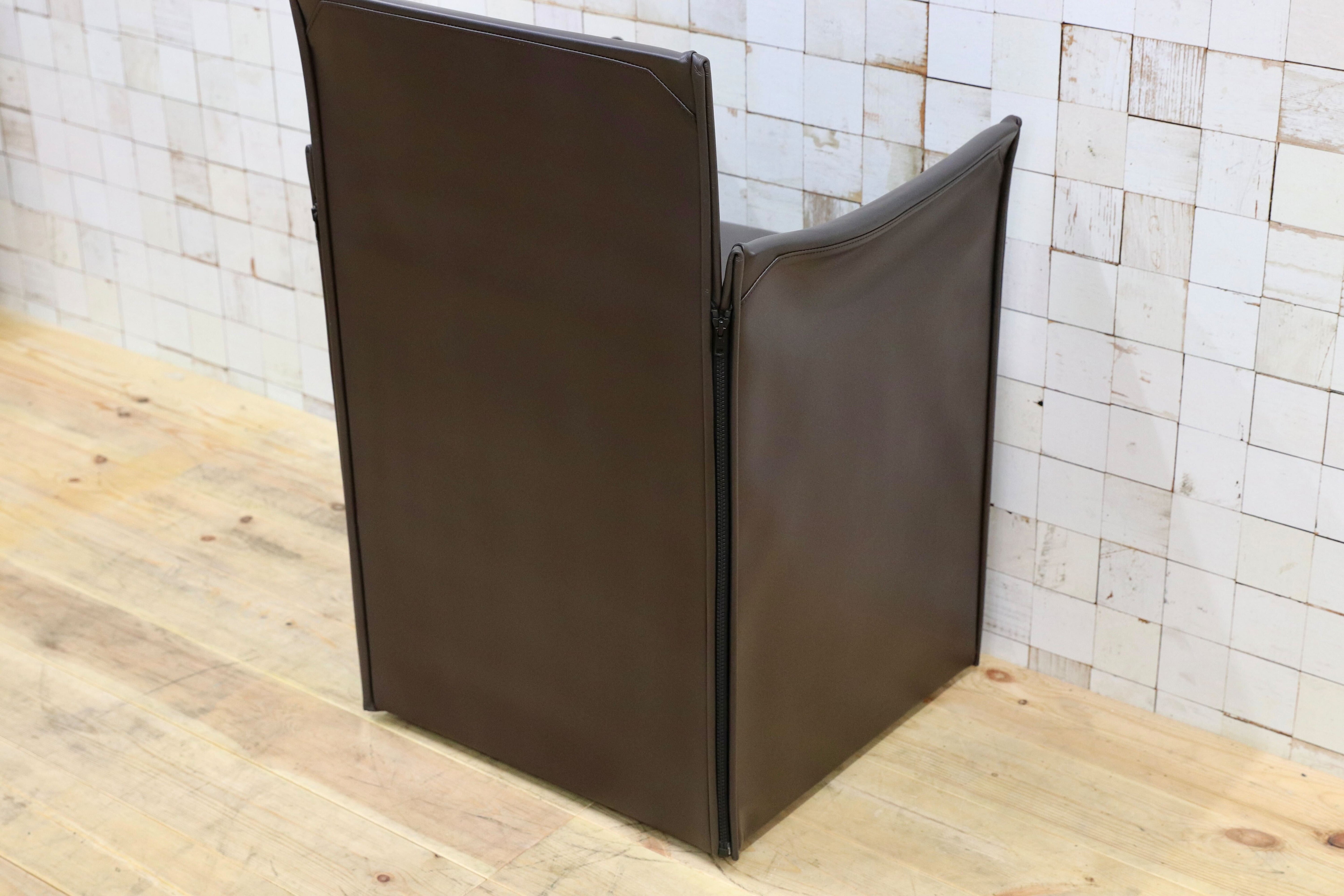 GMHK778F○Cassina / カッシーナ BREAK ブレーク 本革 レザー アームチェア 椅子 キャスター付き マリオ・ベリーニ イタリアモダン 約56万