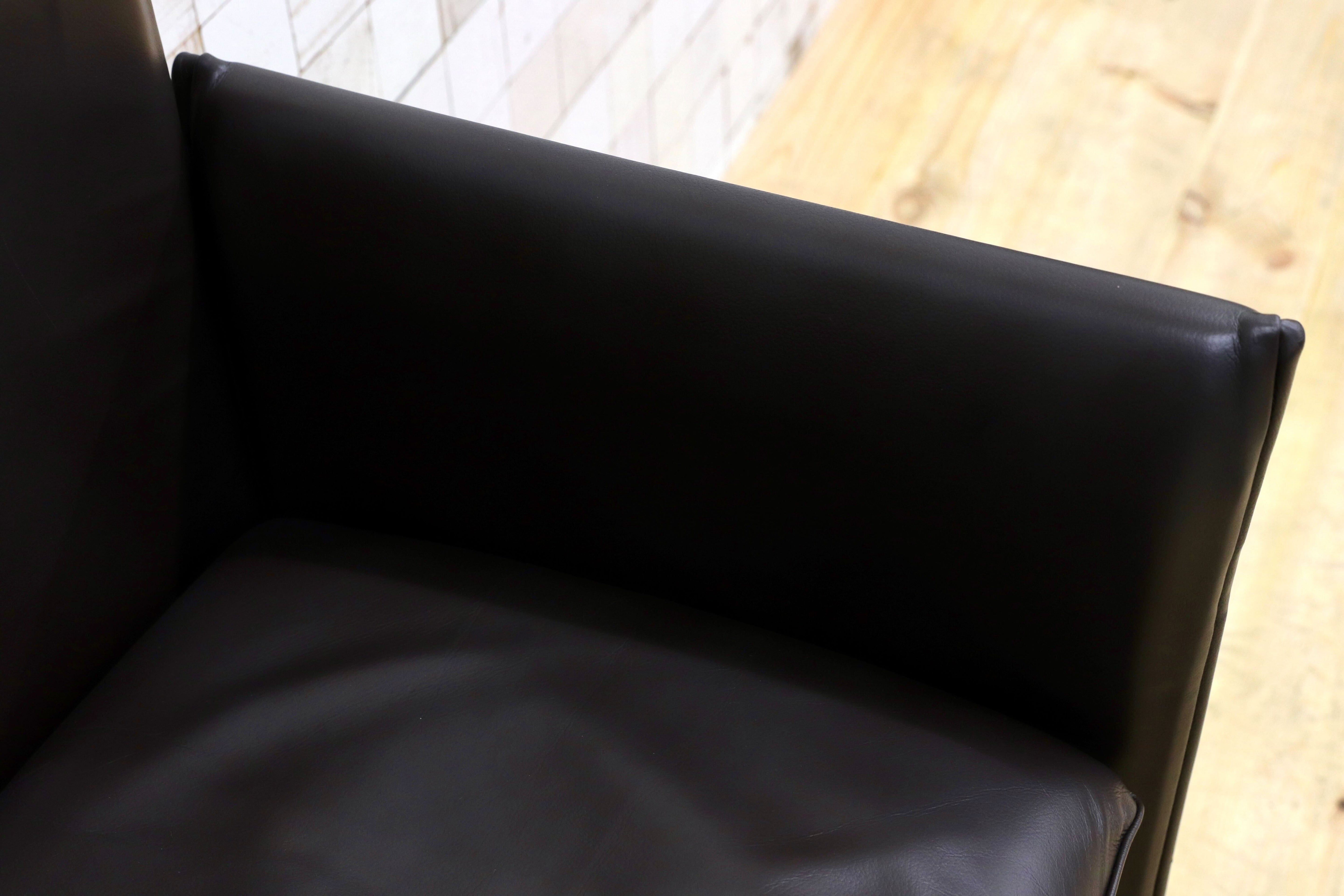 GMHK778G○Cassina / カッシーナ BREAK ブレーク 本革 レザー アームチェア 椅子 キャスター付き マリオ・ベリーニ イタリアモダン 約56万