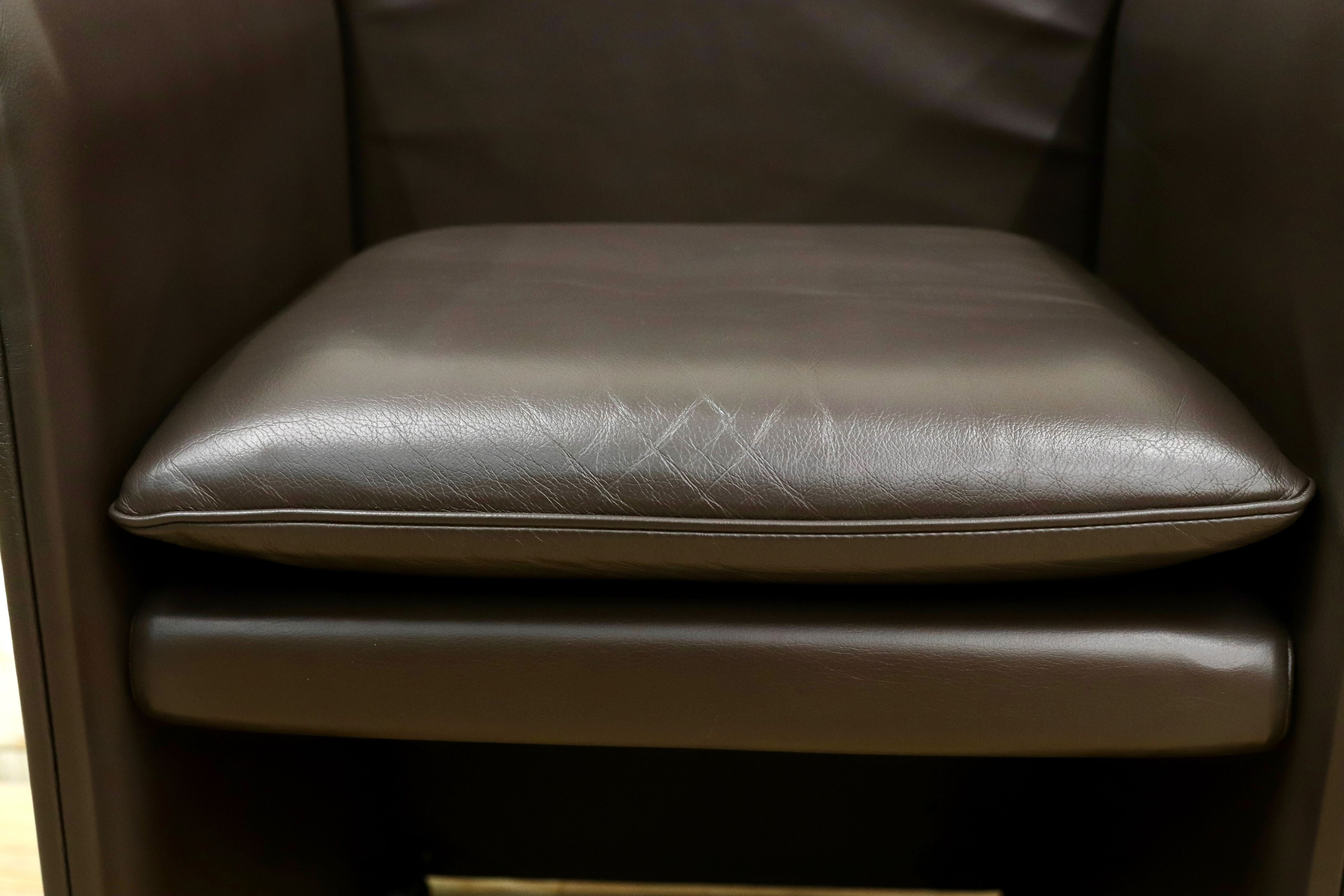 GMHK778H○Cassina / カッシーナ BREAK ブレーク 本革 レザー アームチェア 椅子 キャスター付き マリオ・ベリーニ イタリアモダン 約56万