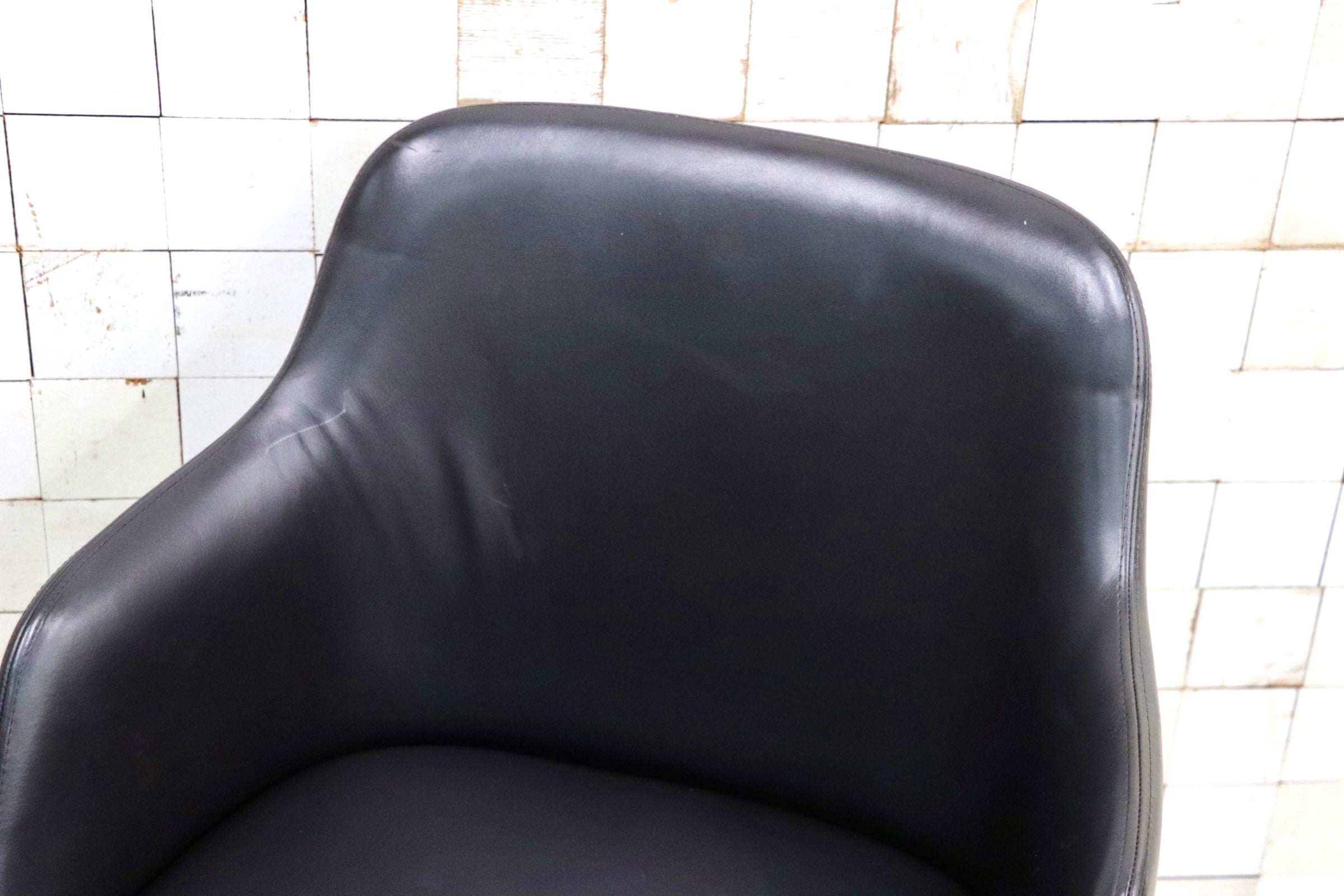 GMJK293D○Poliform / ポリフォーム ACTUS アクタス SOPHIE ソフィー アームチェア ダイニングチェア 椅子 本革 無垢材 イタリア 約35万円