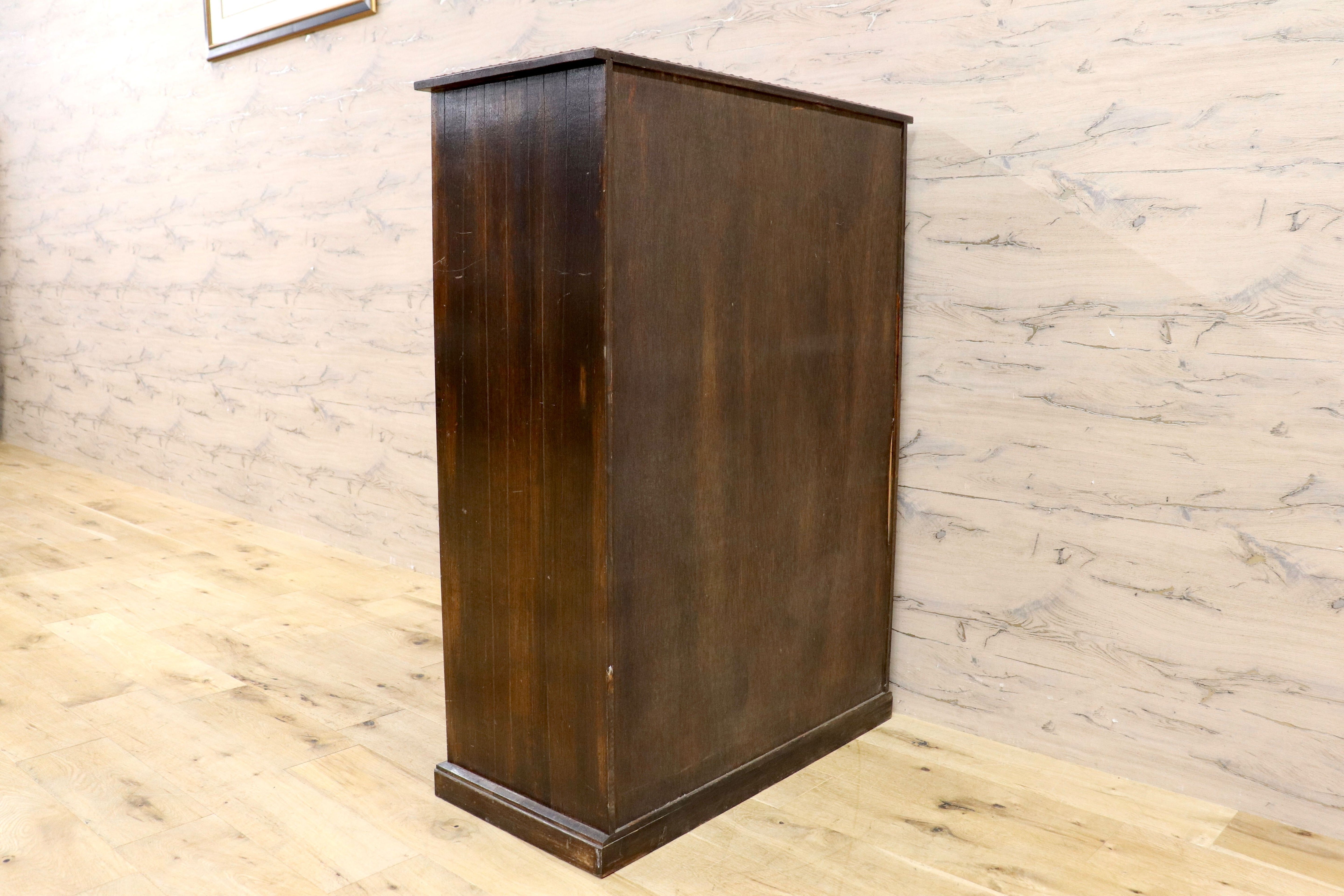 GMHK874○木製チェスト 引き出し 箪笥 収納家具 鋲打ち レザー ライオン 古道具 ヴィンテージ アンティーク