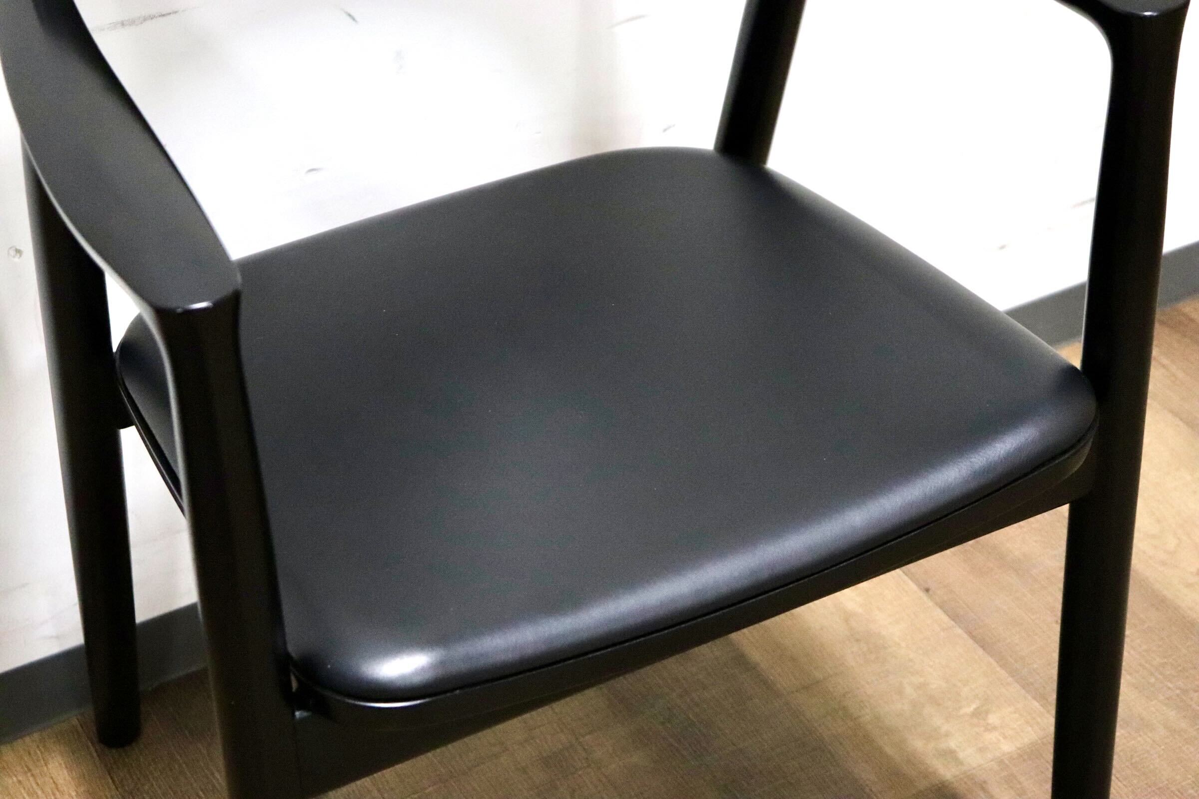 GMGH143○maruni / マルニ HIROSHIMA ヒロシマ ダイニングチェア 椅子 レザー モダン クラシック 深澤直人 定価約19.3万 展示品