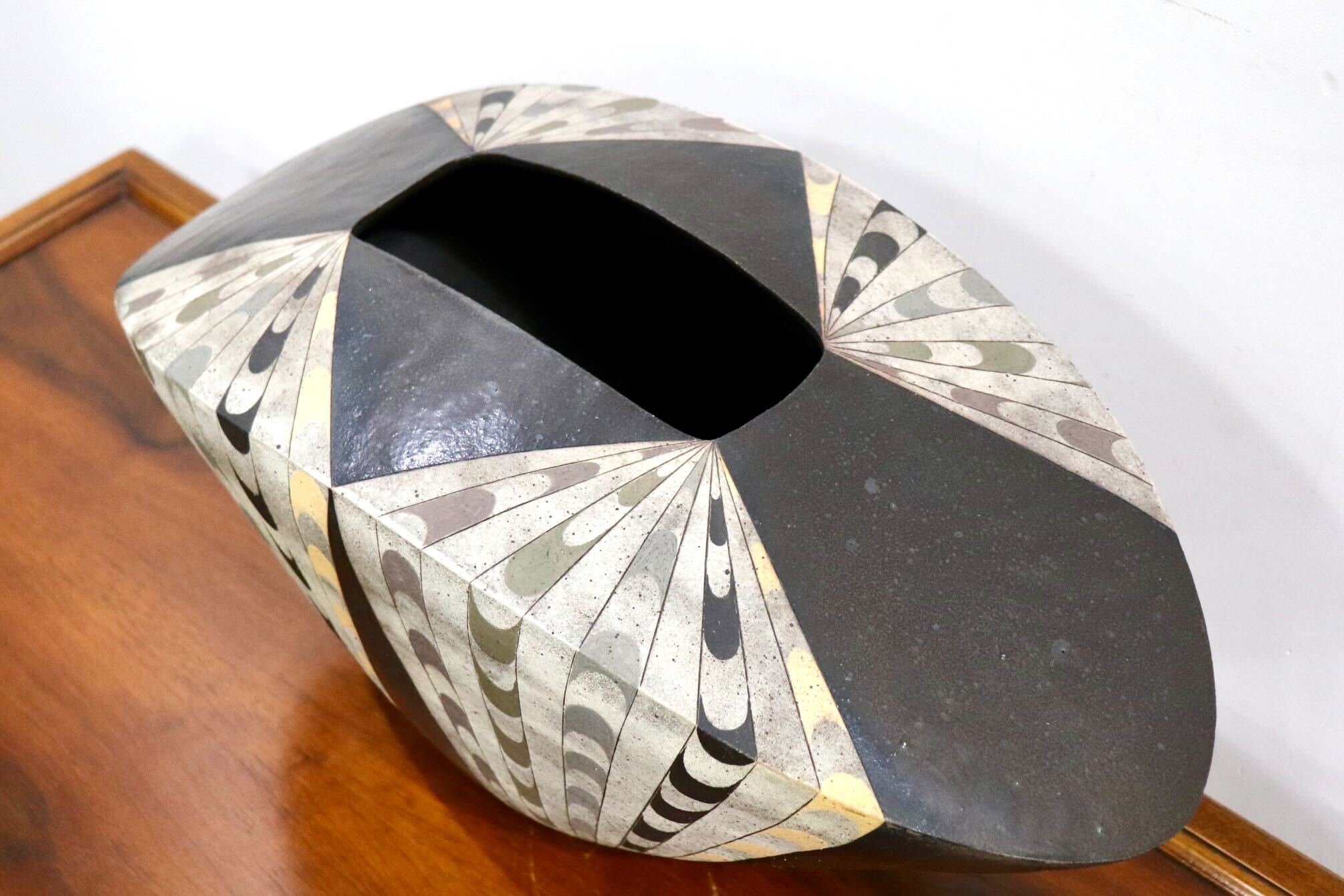 GMHO147A○市野哲次 作家物 花瓶 花器 花入 フラワーベース 壺 陶器 インテリア 花生 展示品