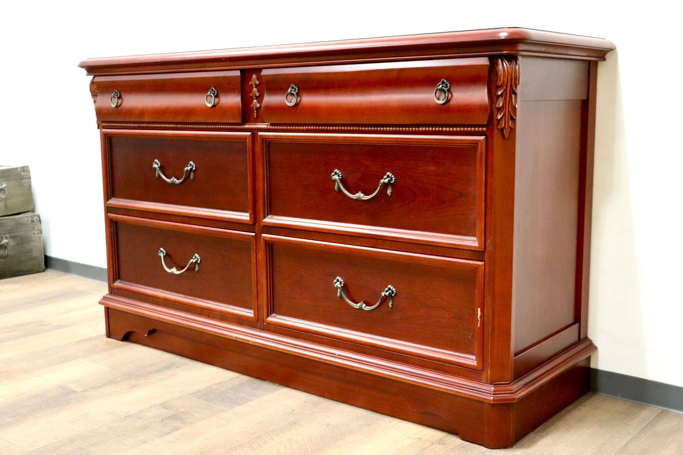 GMGS234○Lynn Hollyn / リンホーリン サイドボード リビングボード 3段チェスト 収納家具 エレガント クラシック IDC大塚家具 定価約18万