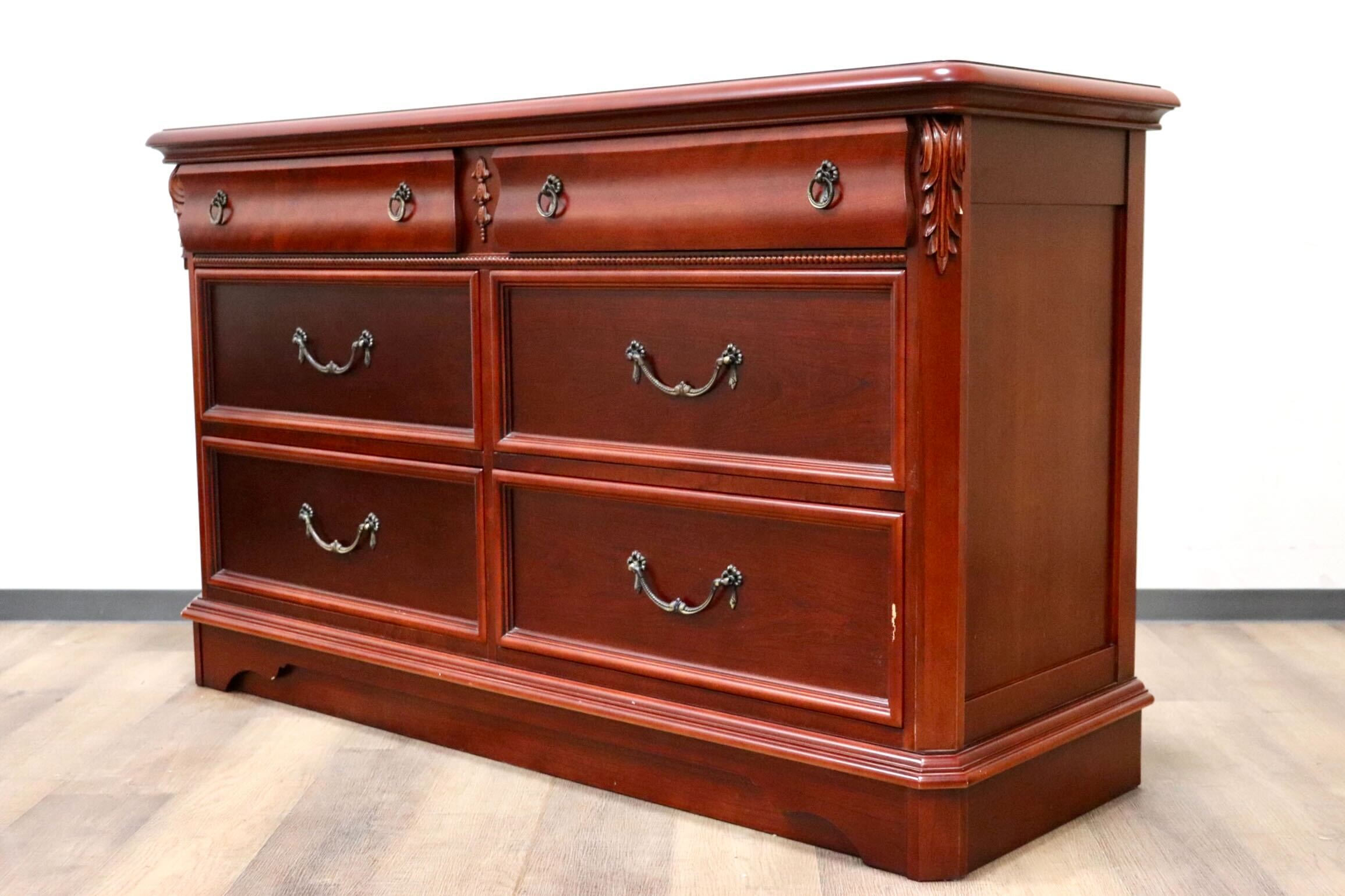 GMGS234○Lynn Hollyn / リンホーリン サイドボード リビングボード 3段チェスト 収納家具 エレガント クラシック IDC大塚家具 定価約18万