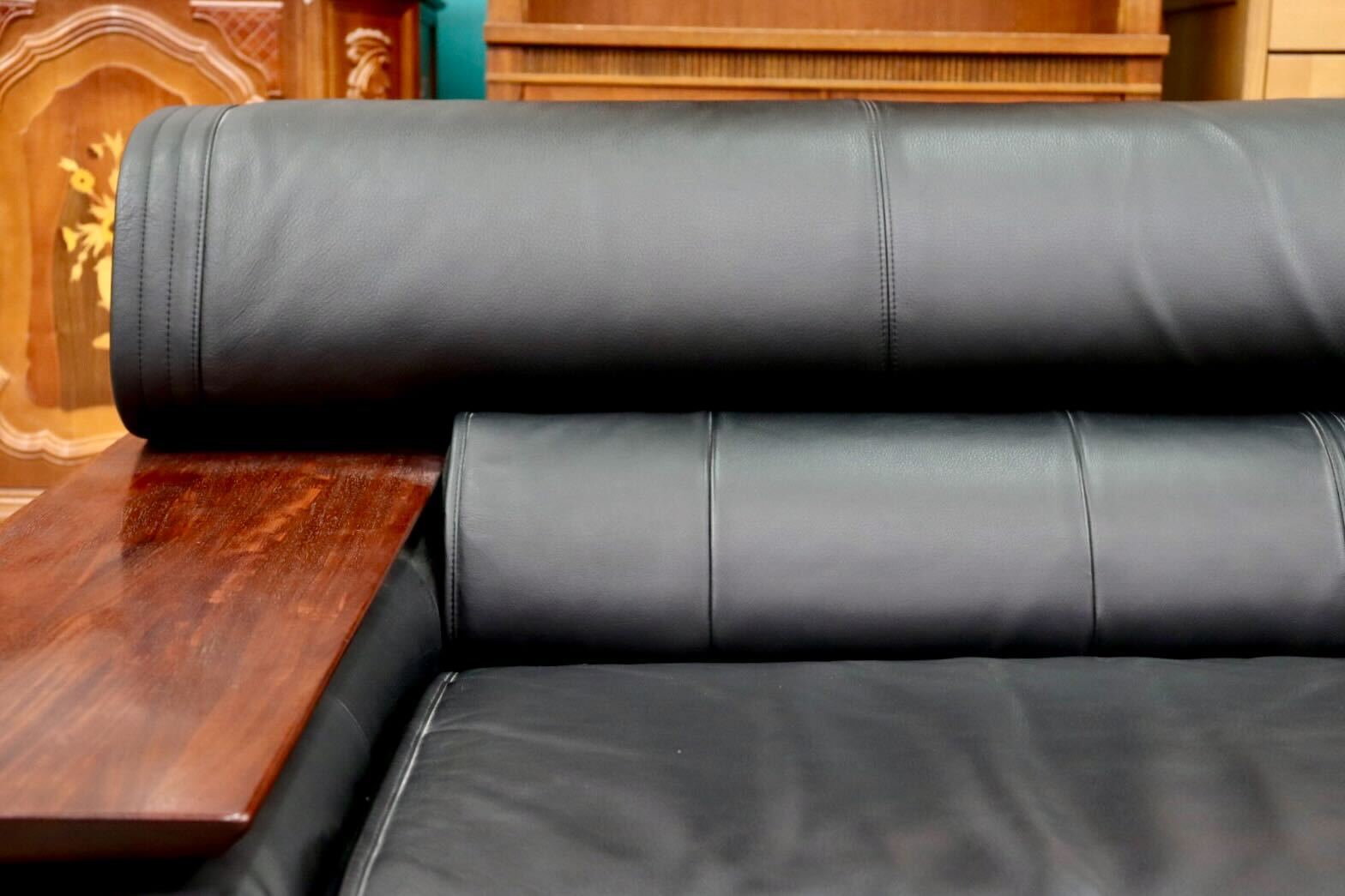 GMIK43○karimoku / カリモク vivente ビベンテ 3人掛けソファ トリプルソファ 本革 ブラック 花梨材 最高級 応接 定価約72万 美品