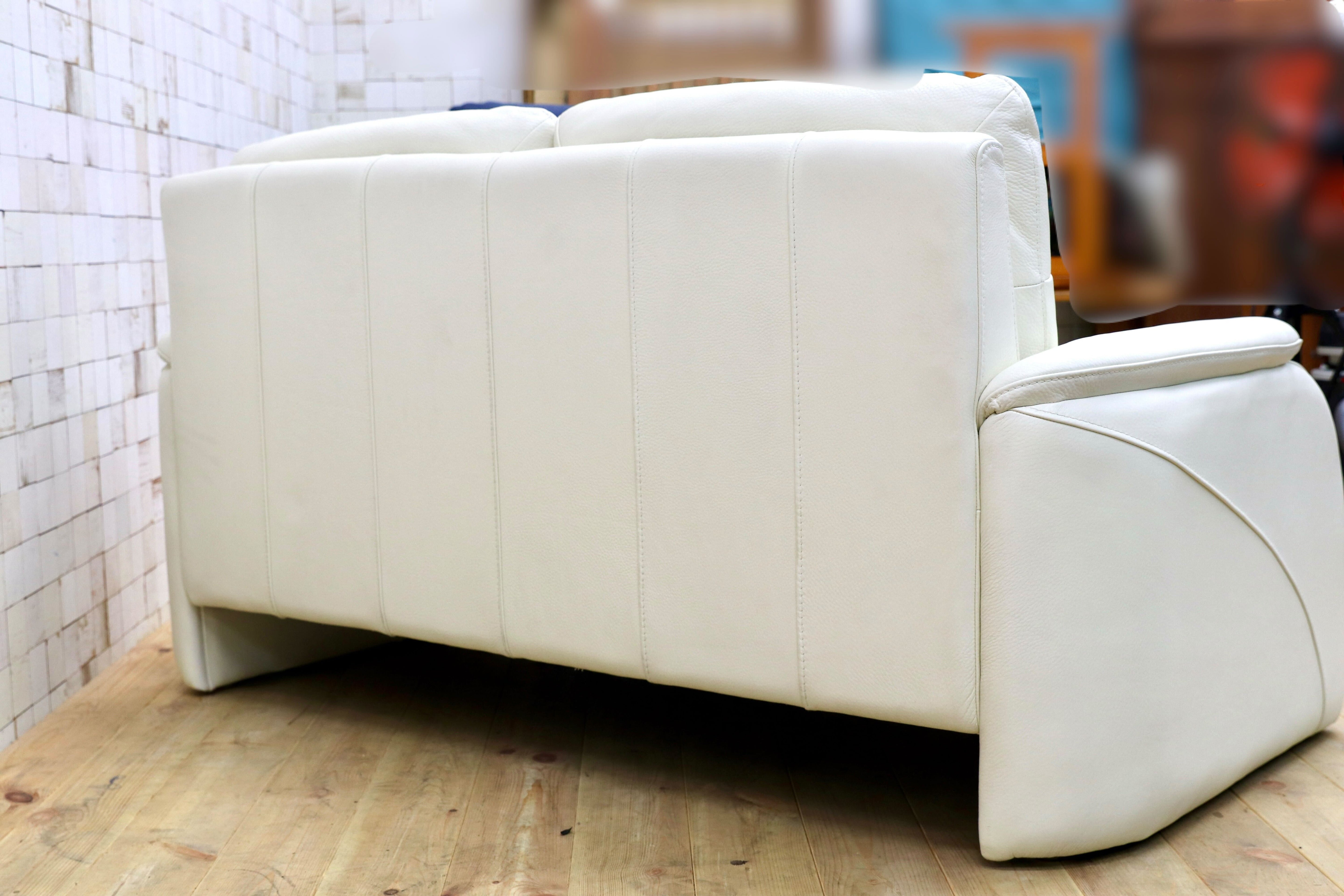 GMHS540○KELVIN GIORMANI / ケルビンジョルマーニ 2人掛けソファ ラブソファ 長椅子 ホワイト ドイツ 総本革 モダン 高級