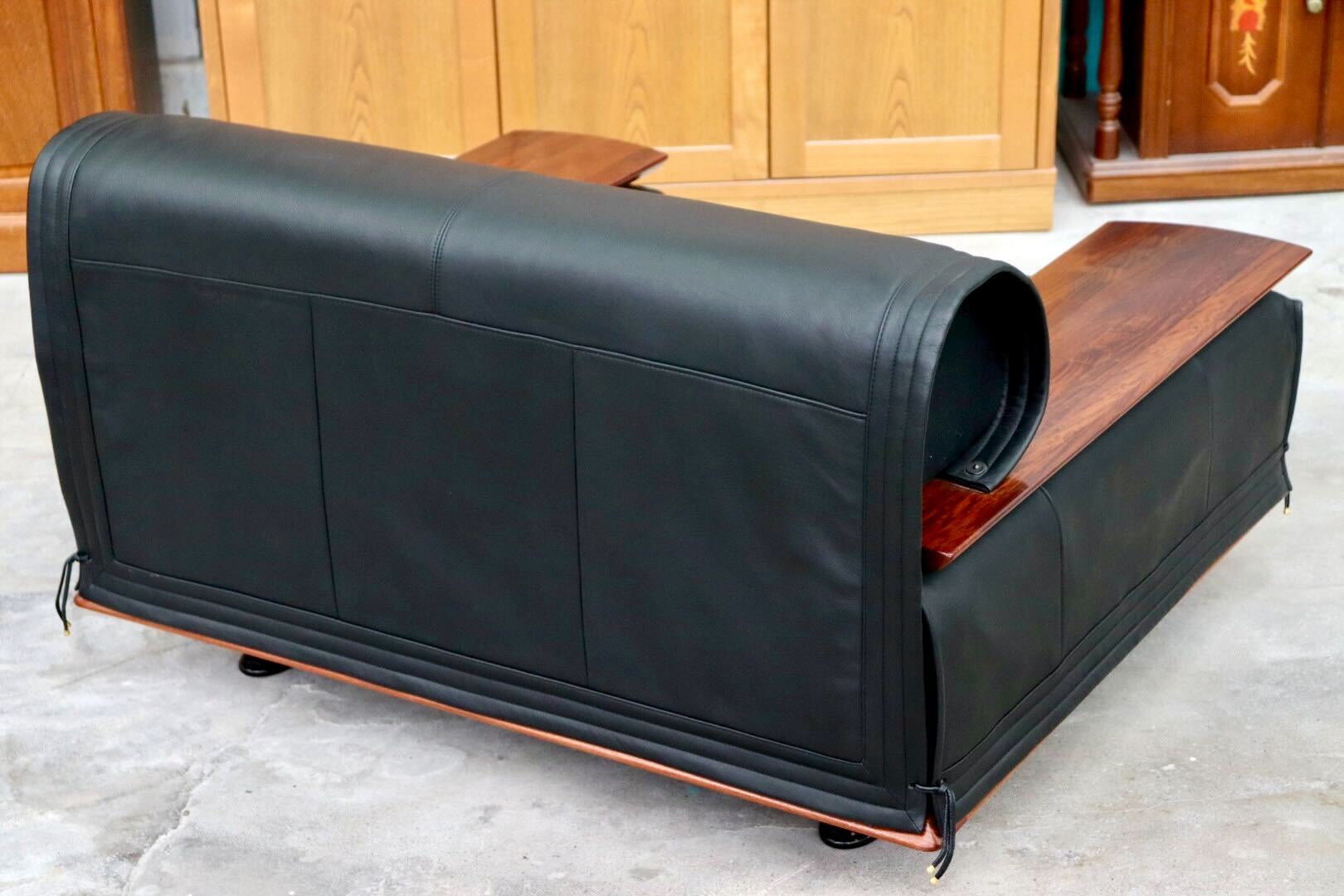 GMIK43A○karimoku / カリモク vivente ビベンテ 1人掛けソファ シングルソファ 本革 ブラック 花梨材 最高級 応接 定価約40万 美品