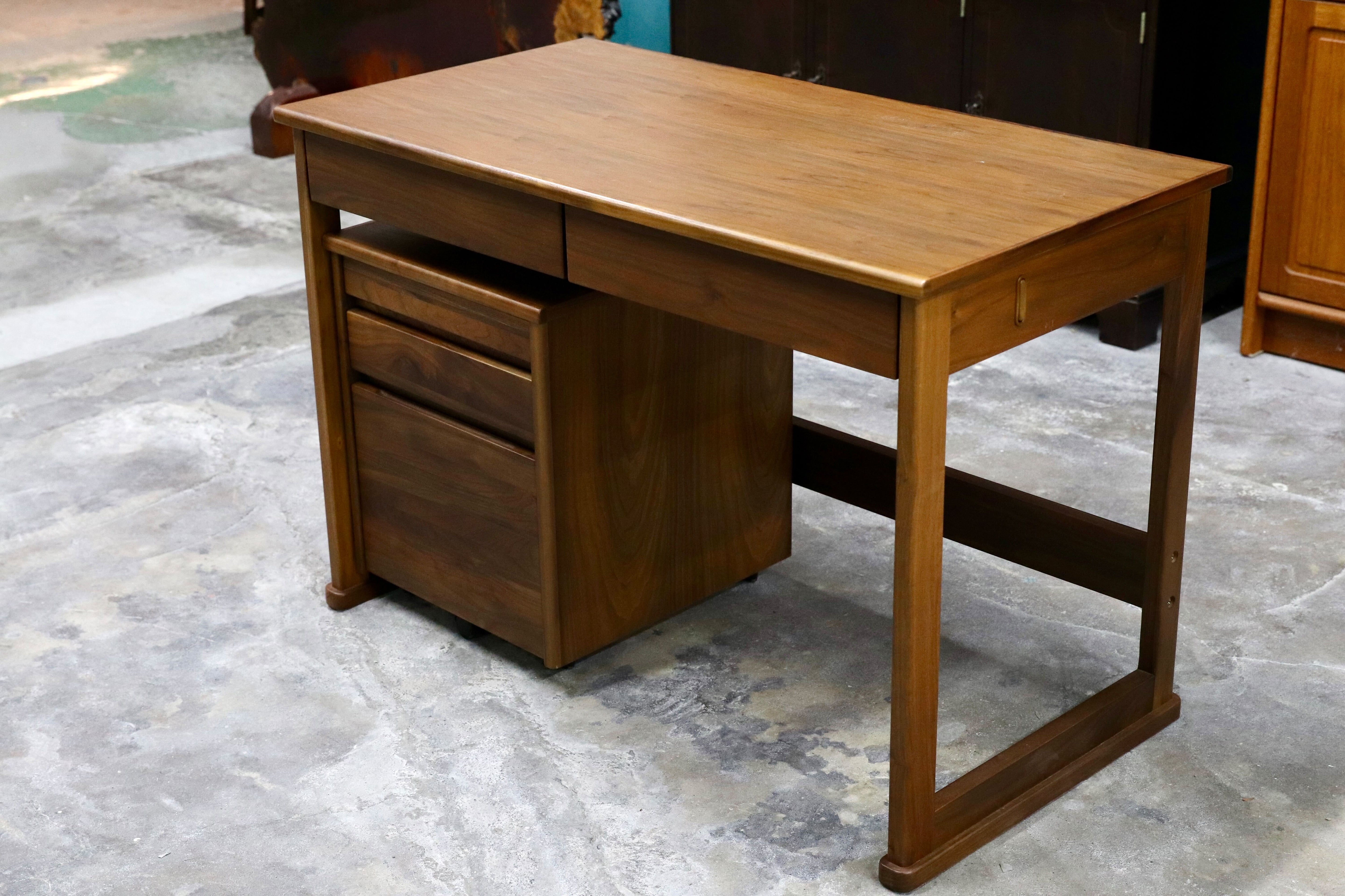 GMIH225A○起立木工 / KIRITSU FURNITURE ウォールナット デスク&ワゴン 学習机 勉強机 北欧モダン