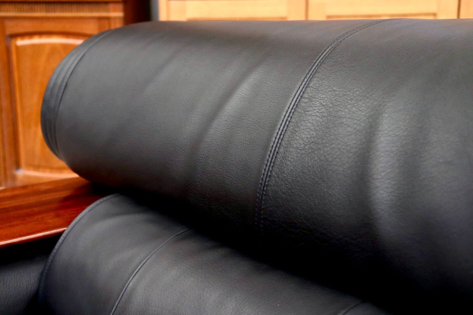 GMIK43B○karimoku / カリモク vivente ビベンテ 1人掛けソファ シングルソファ 本革 ブラック 花梨材 最高級 応接 定価約40万 美品