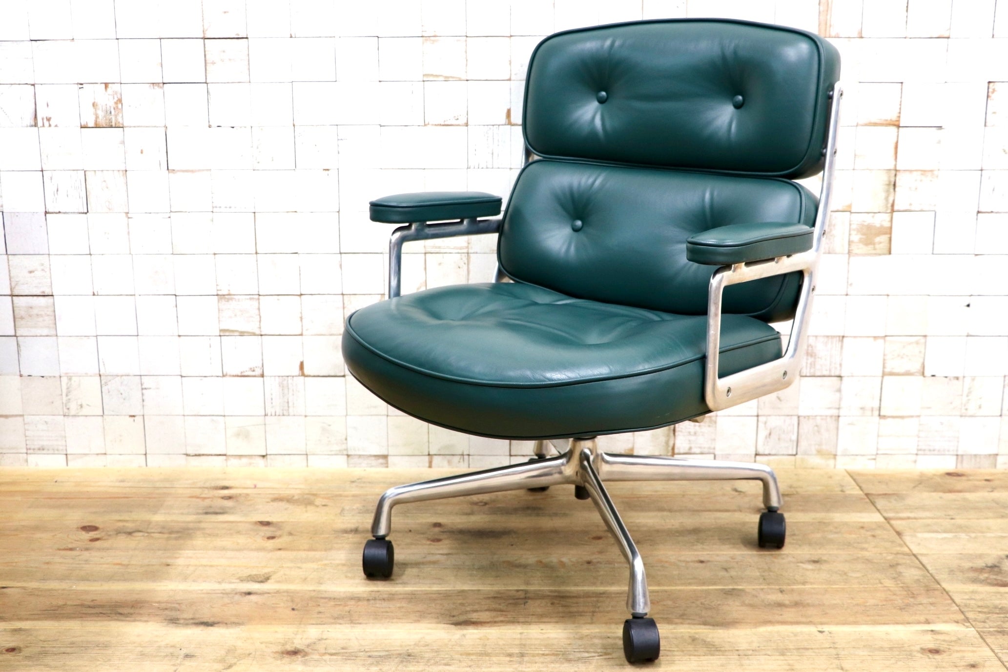 GMJO87F○Herman Miller / ハーマンミラー イームズ エグゼクティブチェア タイムライフチェア 本革 グリーン チャールズ&レイ 定価約95万