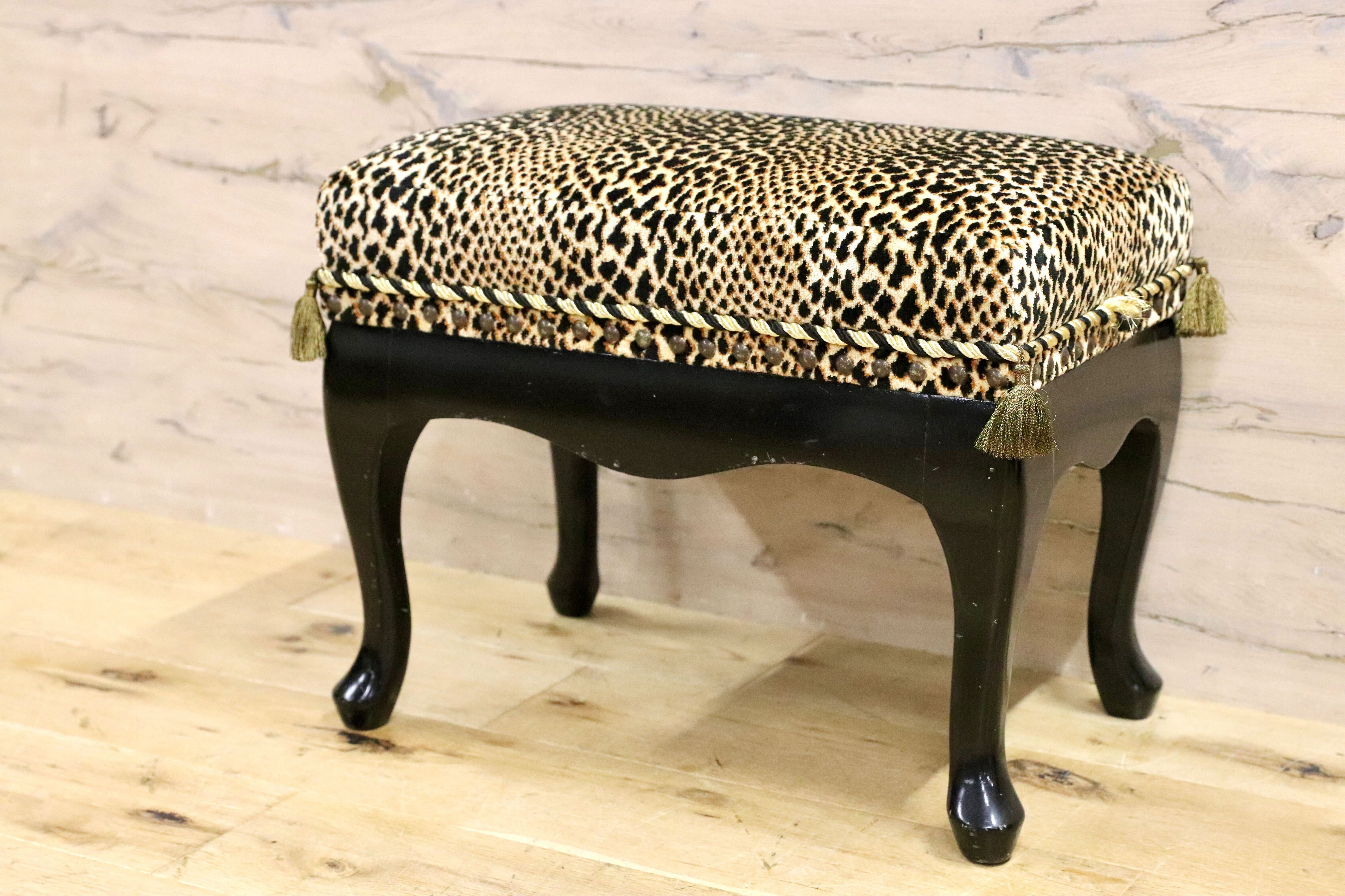 GMHS344B○EURO CASA / ユーロカーサ オットマン フットスツール 高級輸入家具 クラシック エレガント 展示品