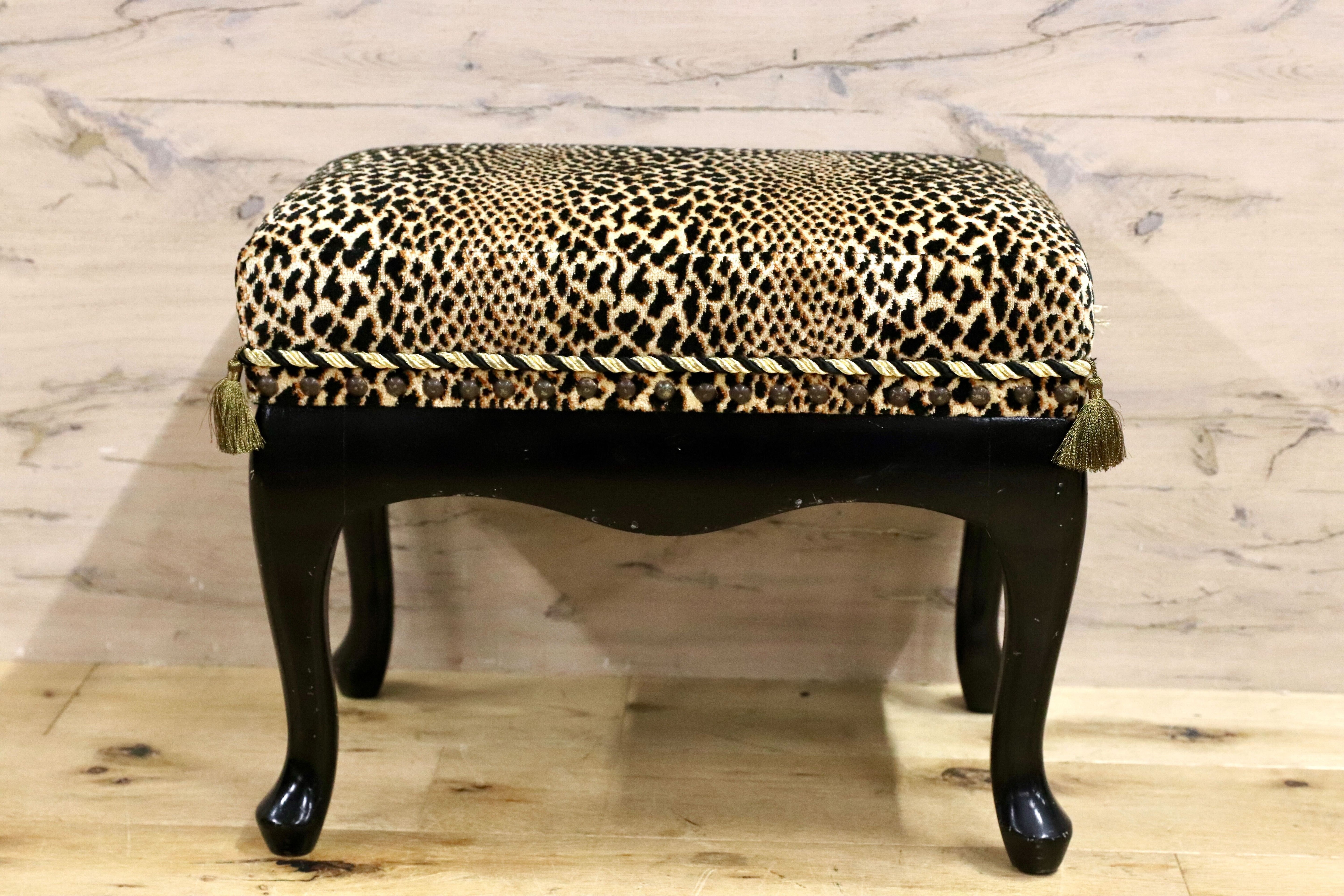 GMHS344B○EURO CASA / ユーロカーサ オットマン フットスツール 高級輸入家具 クラシック エレガント 展示品