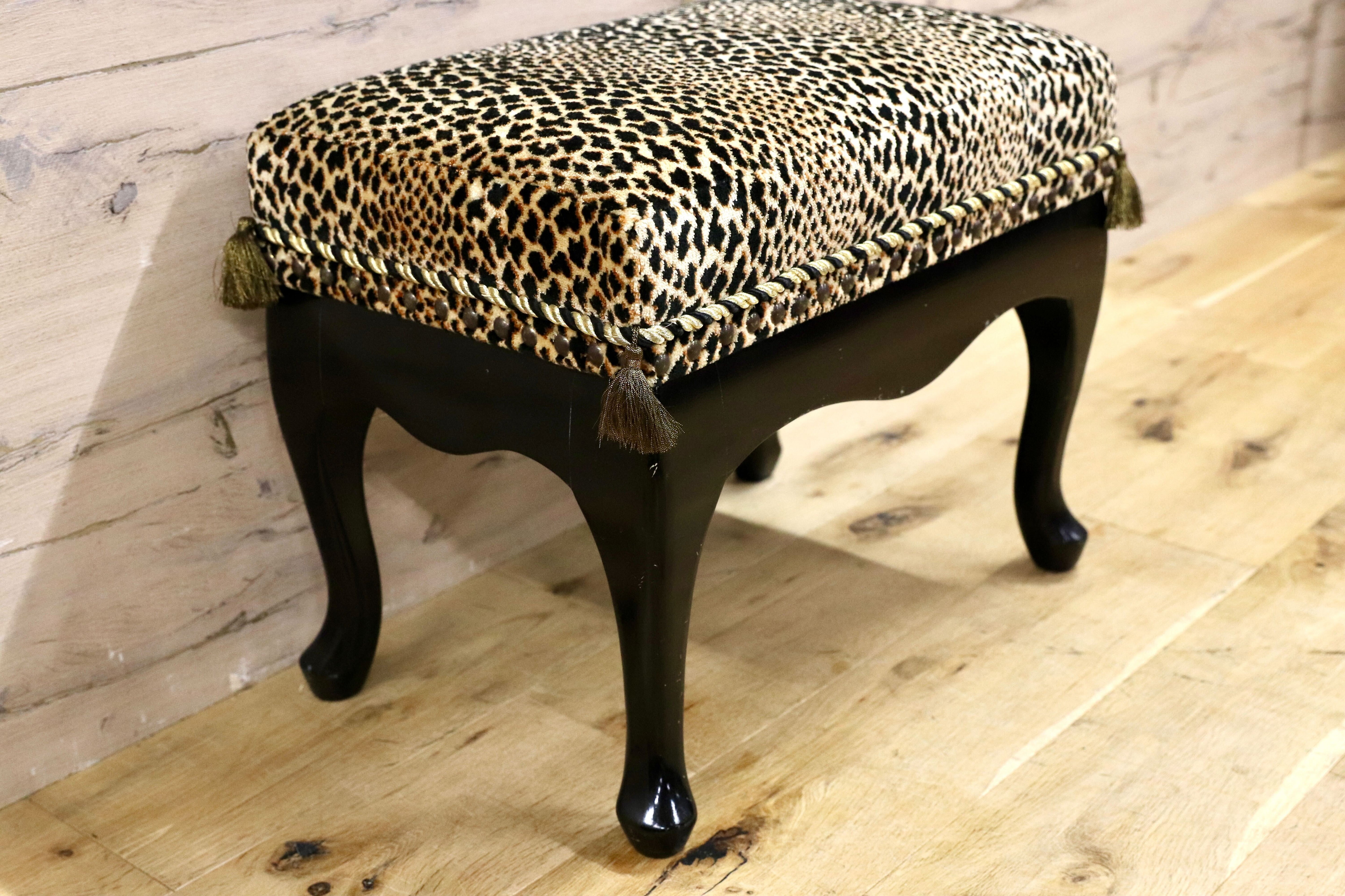 GMHS344B○EURO CASA / ユーロカーサ オットマン フットスツール 高級輸入家具 クラシック エレガント 展示品