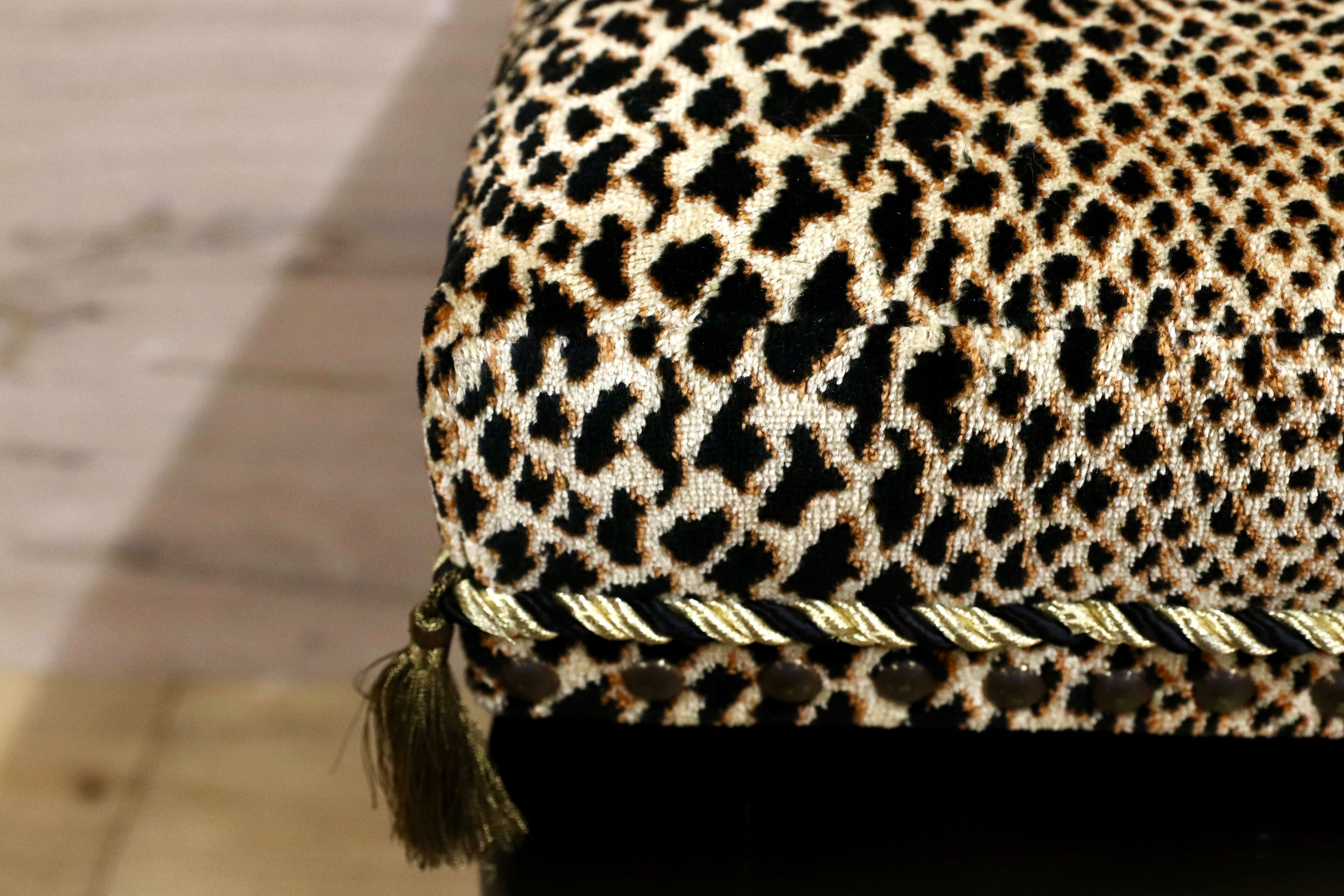 GMHS344B○EURO CASA / ユーロカーサ オットマン フットスツール 高級輸入家具 クラシック エレガント 展示品