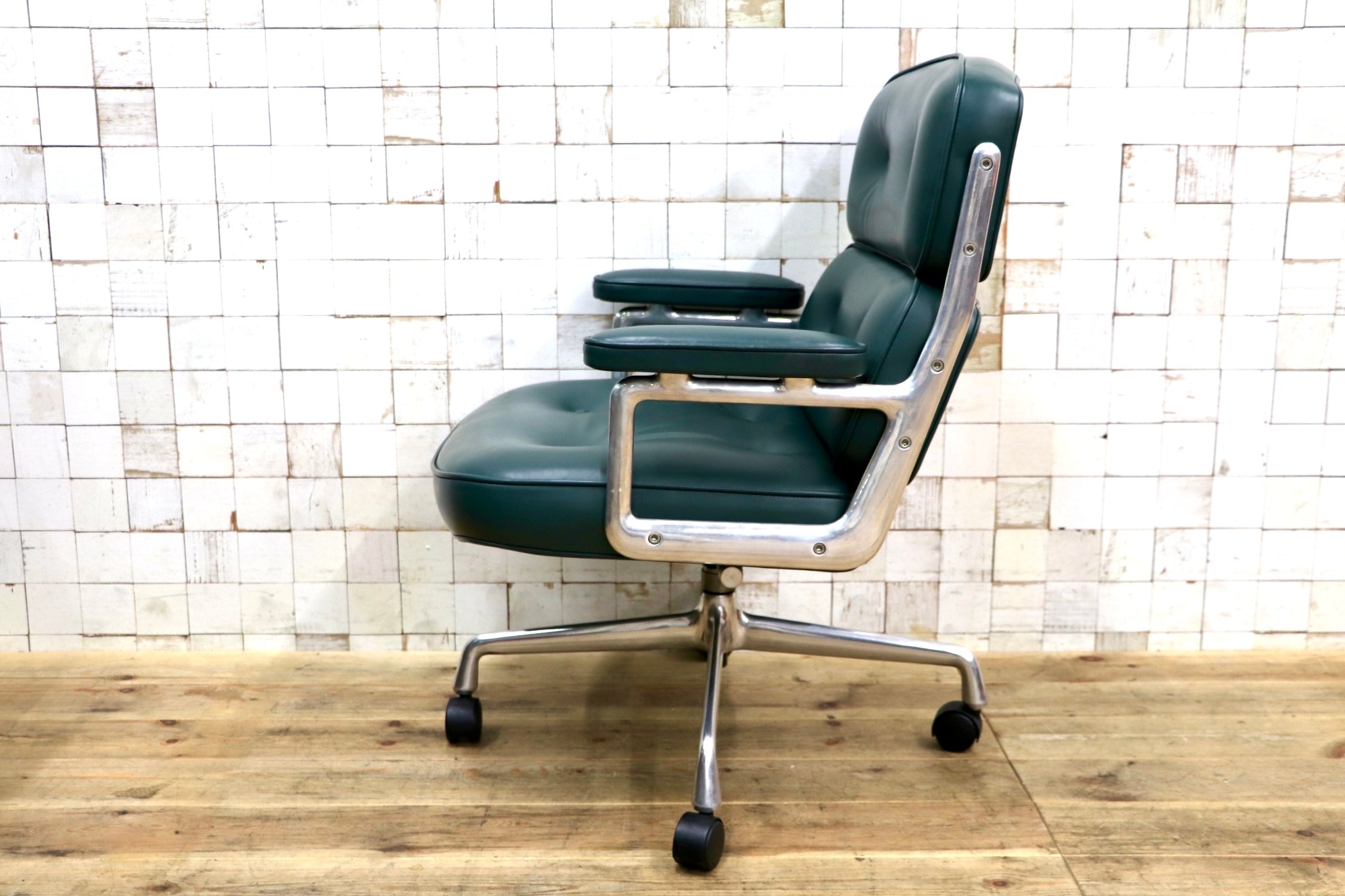 GMJO87I○Herman Miller / ハーマンミラー イームズ エグゼクティブチェア タイムライフチェア 本革 グリーン チャールズ&レイ 定価約95万