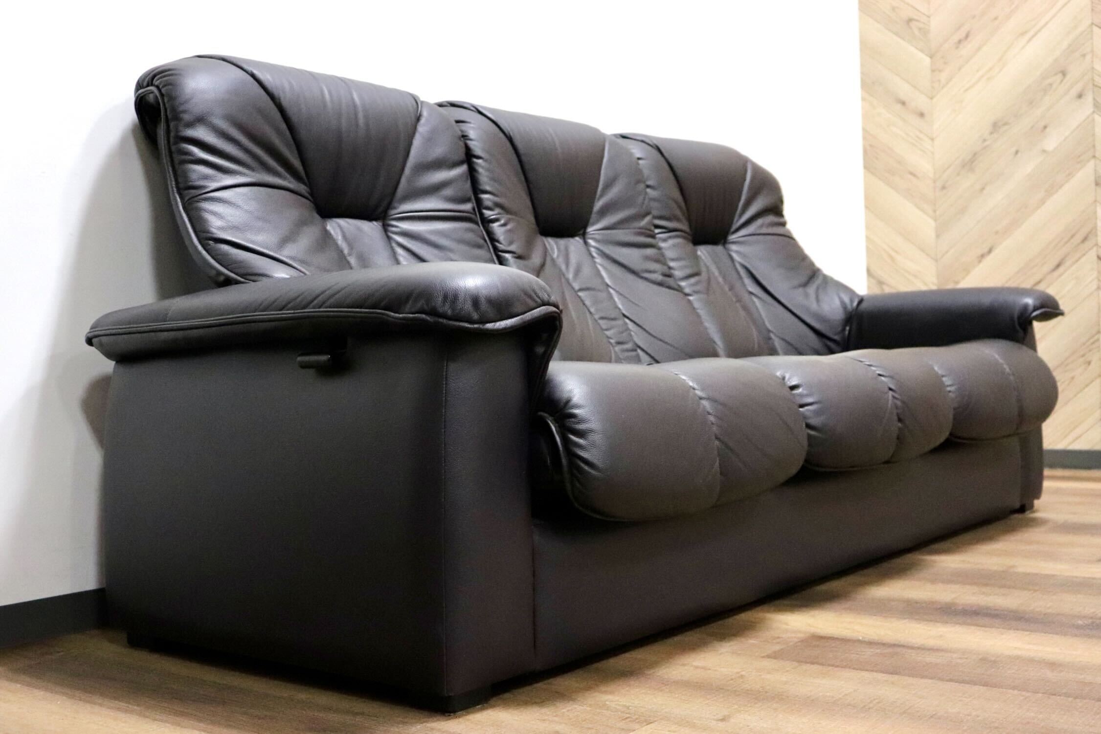 GMHN58○冨士ファニチア / FUJI FANITURE 3人掛けソファ トリプルソファ リクライニングソファ本革 ダークグレー 国産家具 定価約65万