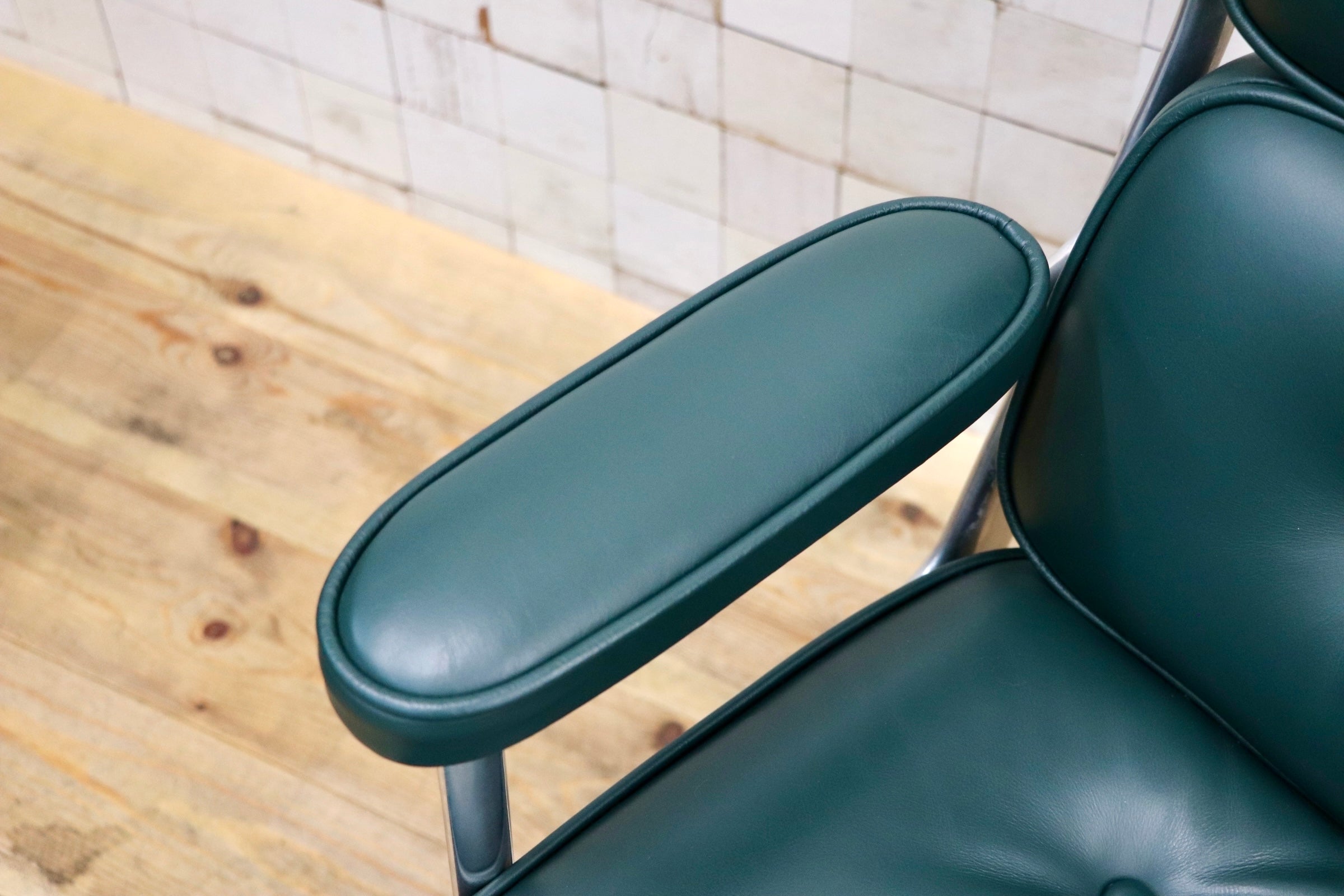GMJO87J○Herman Miller / ハーマンミラー イームズ エグゼクティブチェア タイムライフチェア 本革 グリーン チャールズ&レイ 定価約95万