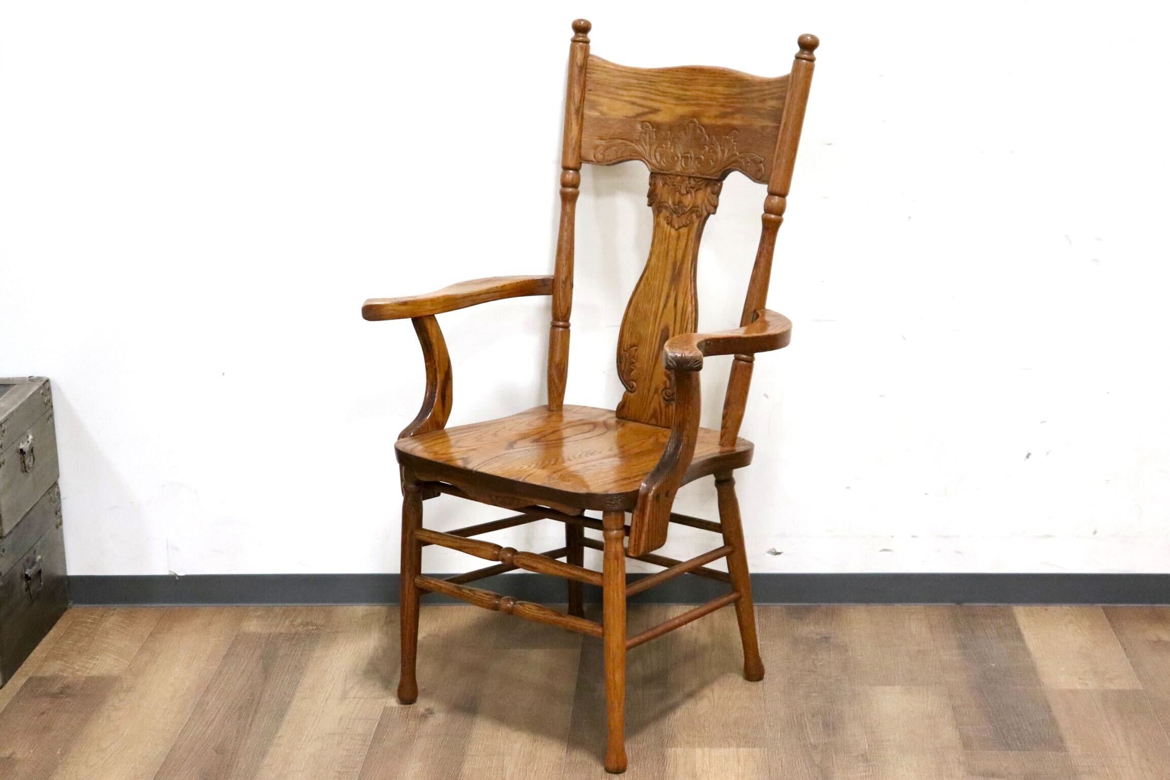 GMHH252F○Shin Lee / シンリー ダイニングチェア 食卓椅子 アームチェア ハイバック オーク材 彫刻 カントリー アンティーク IDC大塚家具