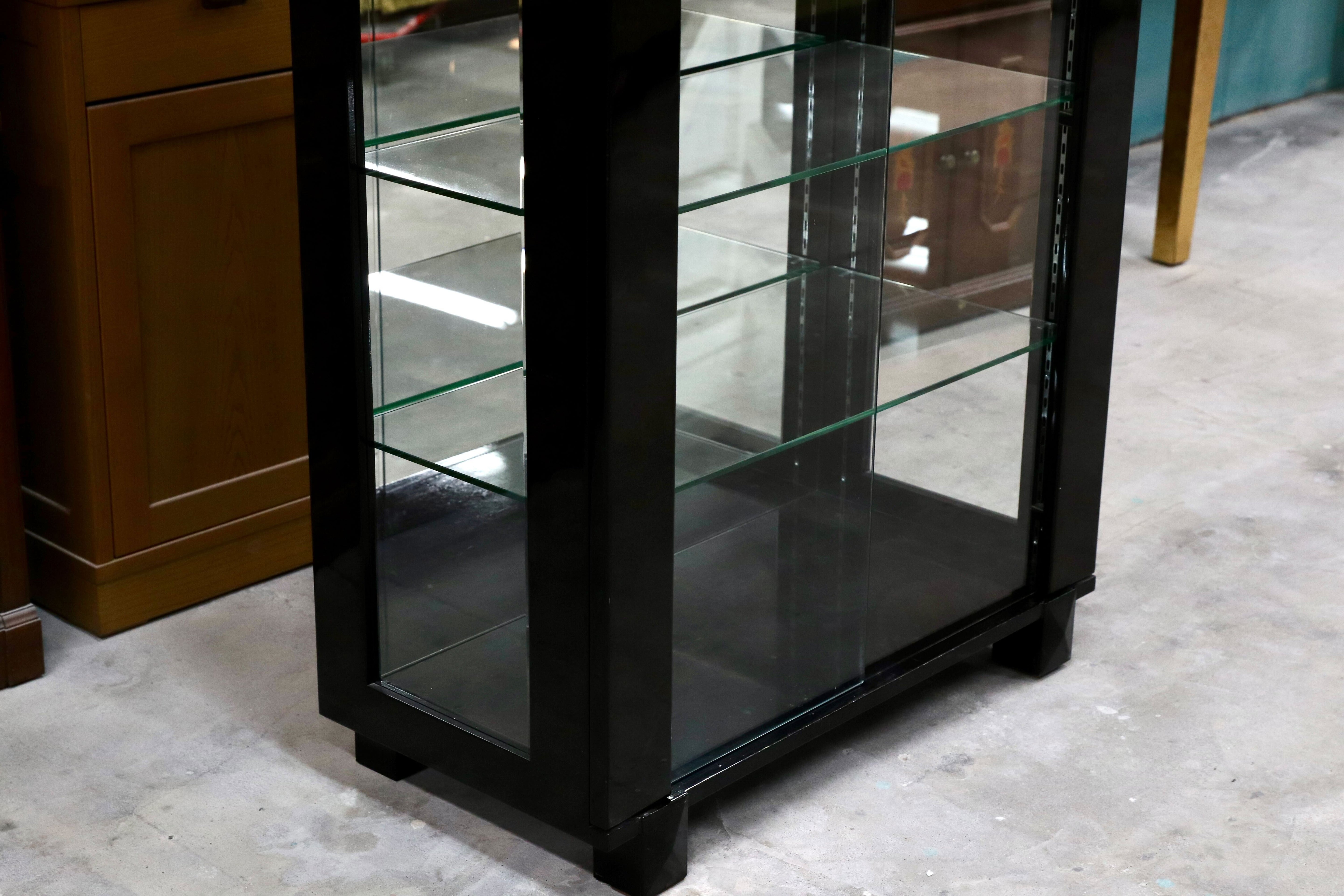 GMHH292○IDC大塚家具 スプレンダー ガラスキャビネット 飾り棚 ダークグリーン バーズアイメープル クラシック エレガント 約48万