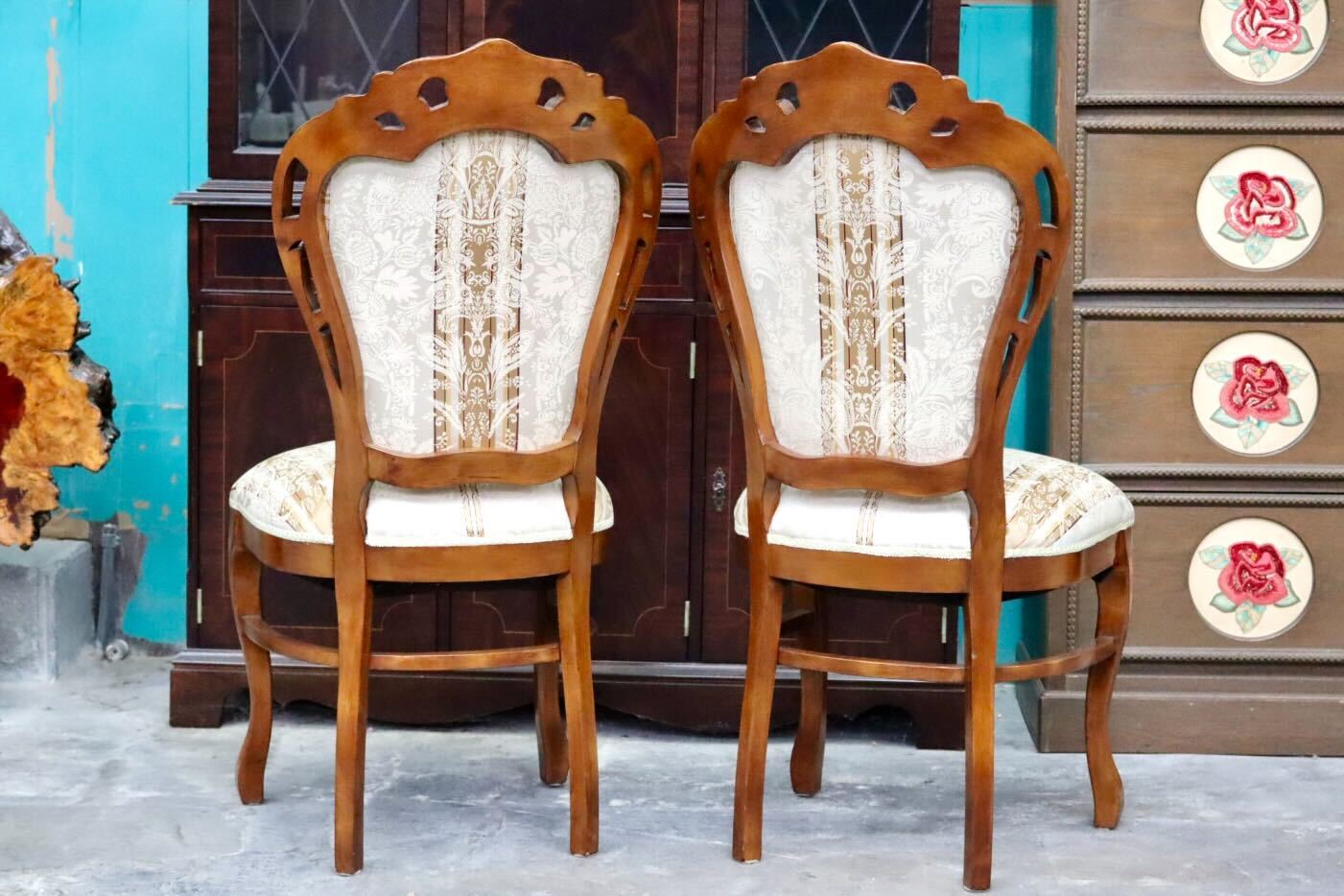 GMIK600A○イタリア製 ダイニングチェア アームレスチェア 食卓椅子 2脚セット 木製 ファブリック 猫脚 アンティーク調 クラシック