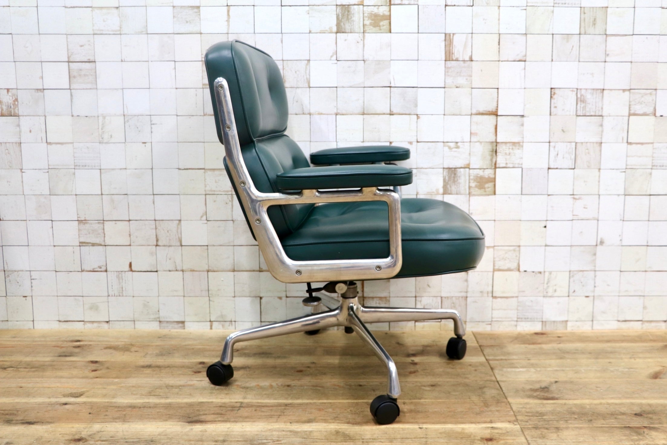 GMJO87O○Herman Miller / ハーマンミラー イームズ エグゼクティブチェア タイムライフチェア 本革 グリーン チャールズ&レイ 定価約95万