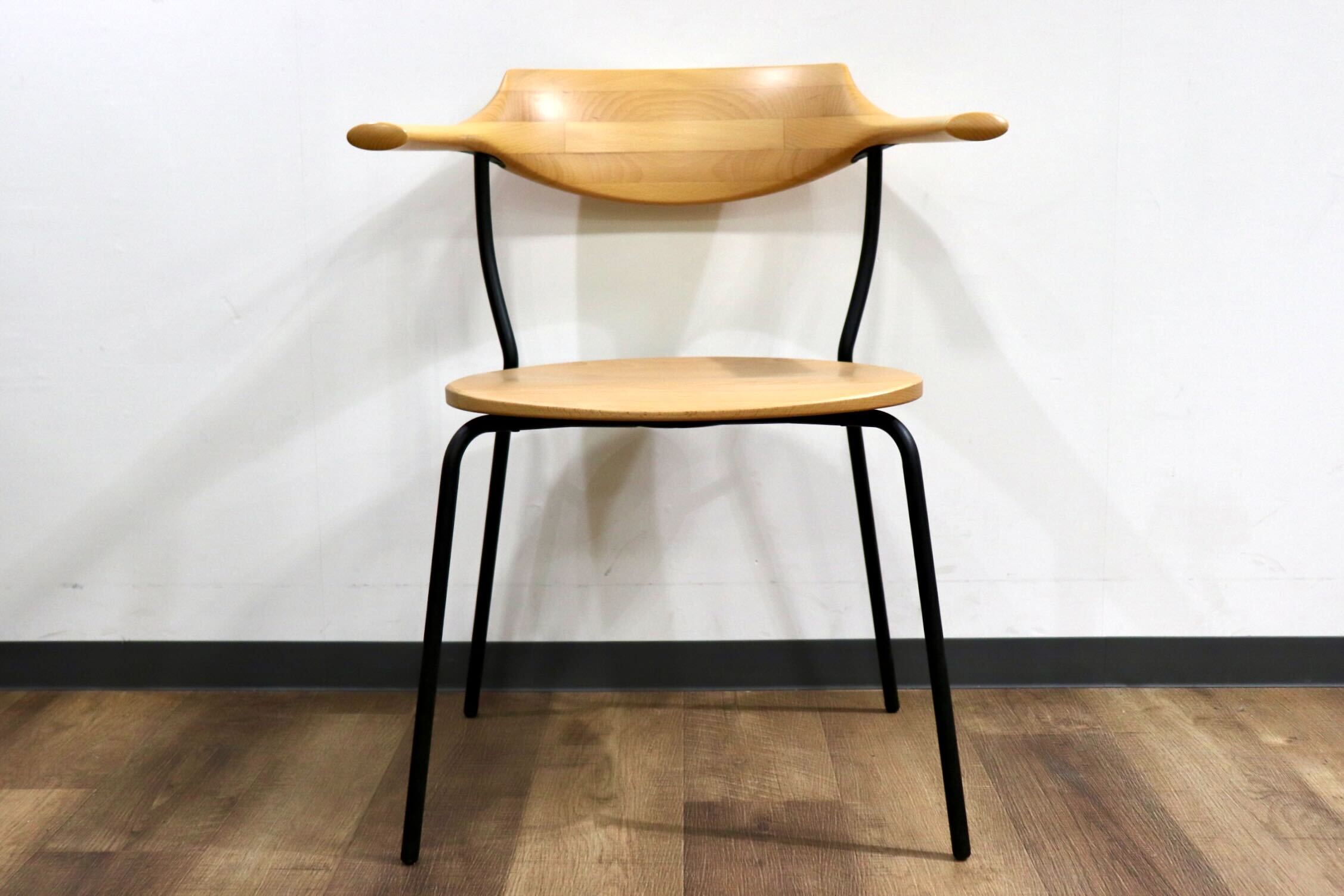 GMHO132B○アトリエ木馬 / ATELIER MOKUBA TRI chair トライチェア アームチェア 椅子 ビーチ無垢材 定価9.7万