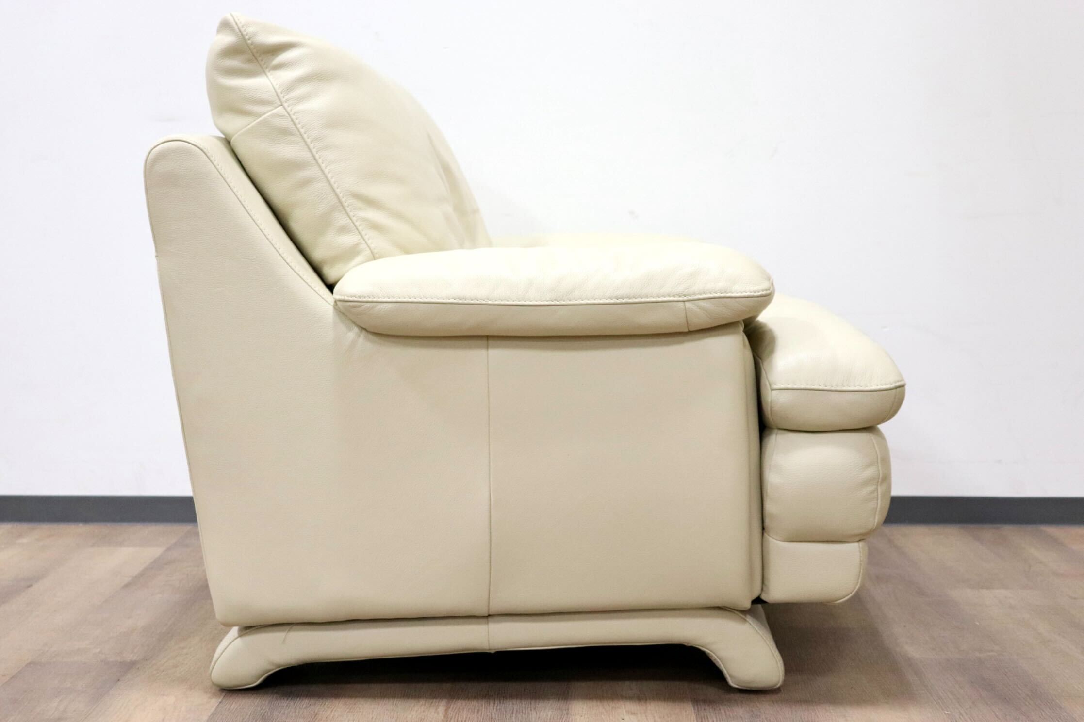 GMGS232A○IDC大塚家具 L/S Comfort-03 1人掛けソファ シングルソファ アームソファ 総革 アイボリー モダン 定価約16万 美品