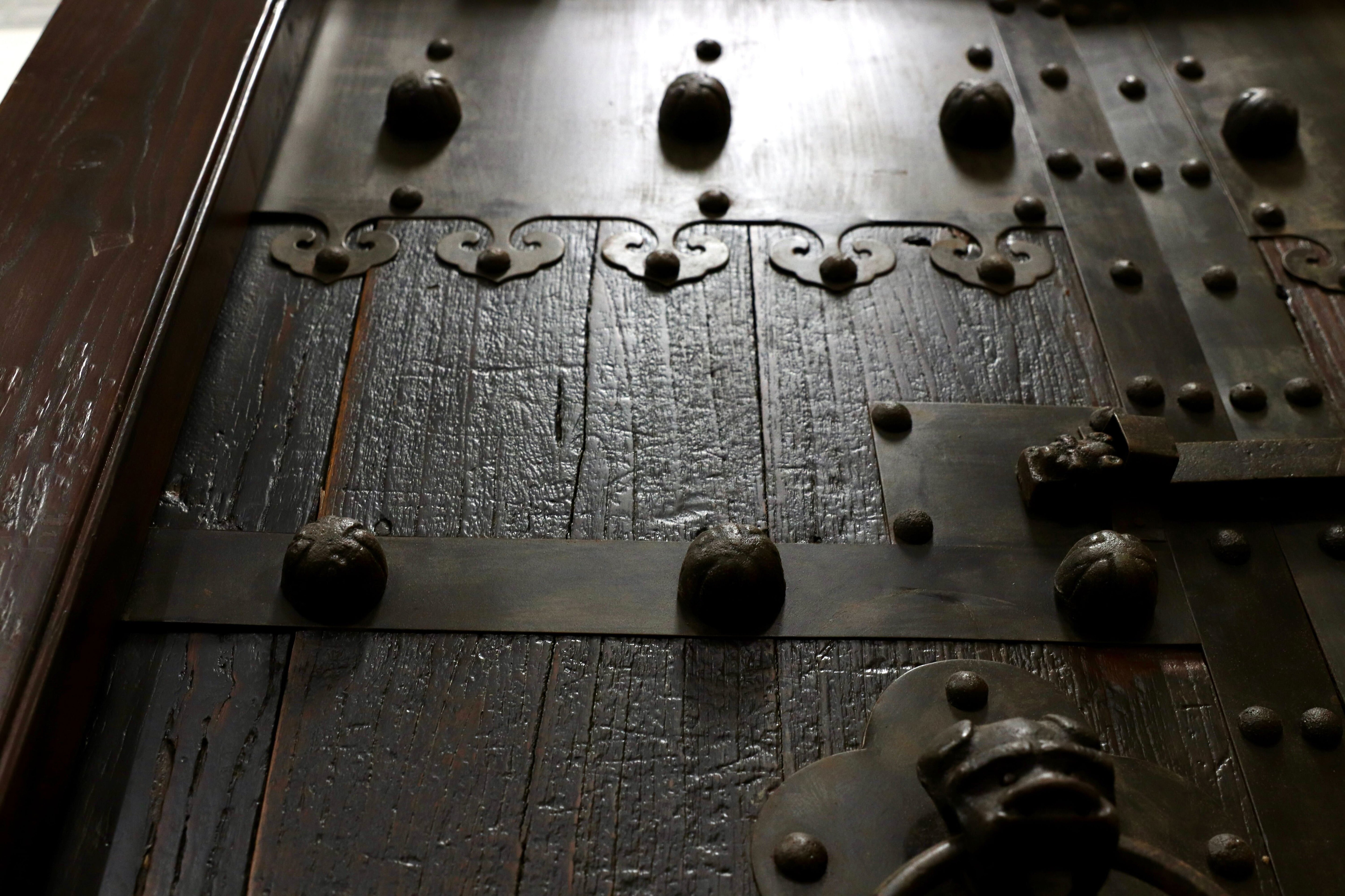 GMGH477○年代物 蔵扉 両開き 時代扉 建具 オブジェ 稀少 アンティーク